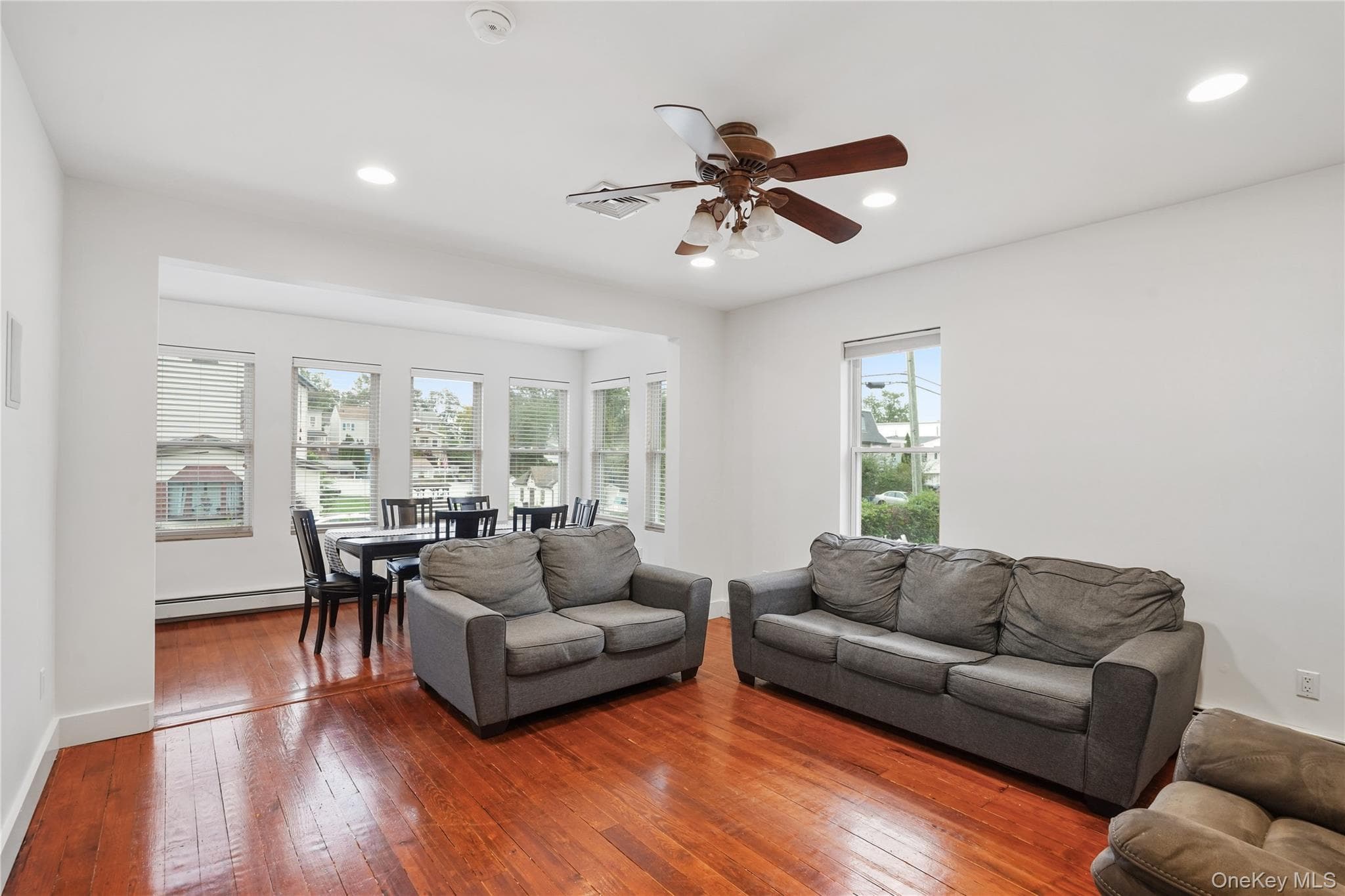 104 Maple Avenue thumbnail 3