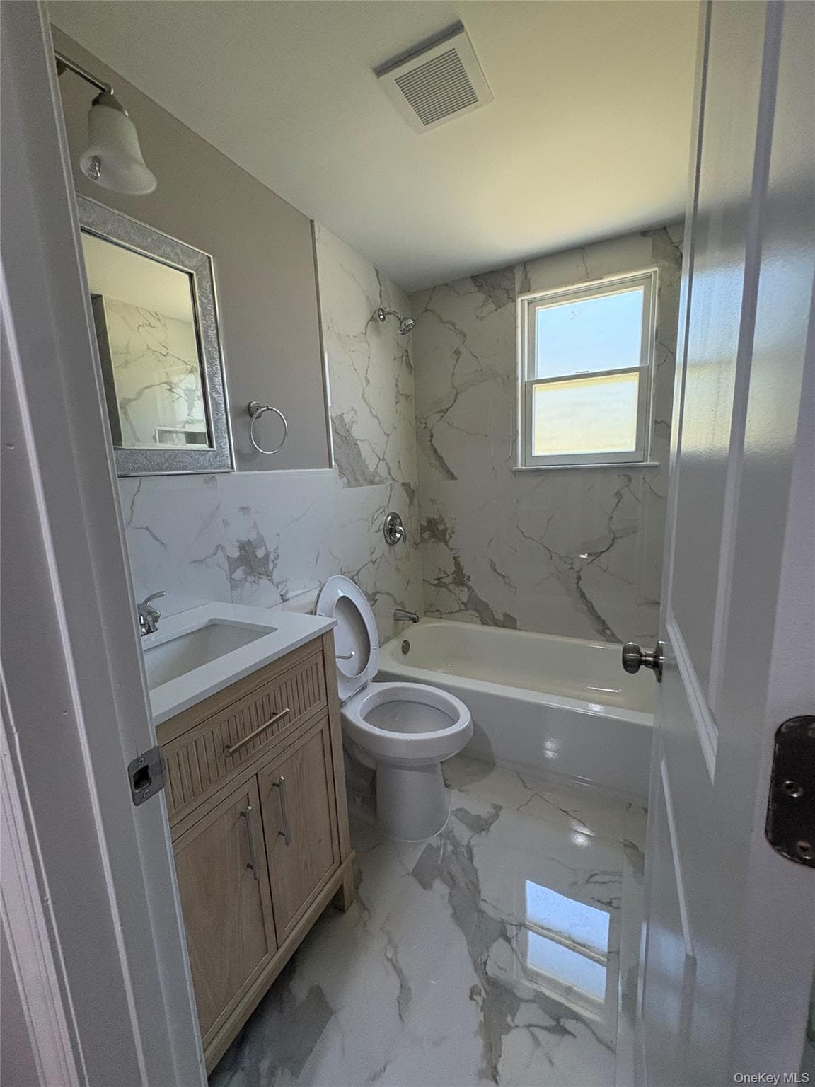 7 E Lakeland Street thumbnail 16