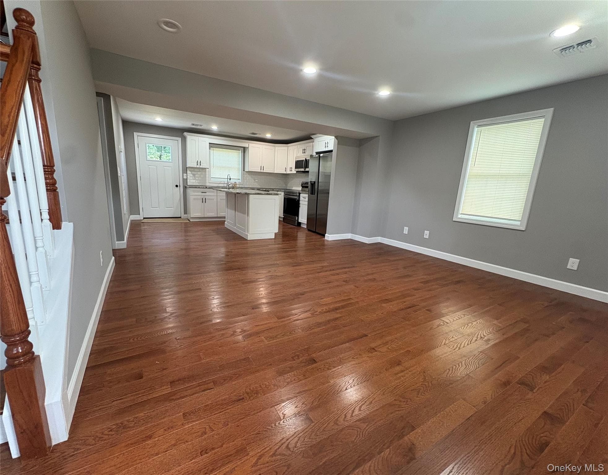 7 E Lakeland Street thumbnail 14