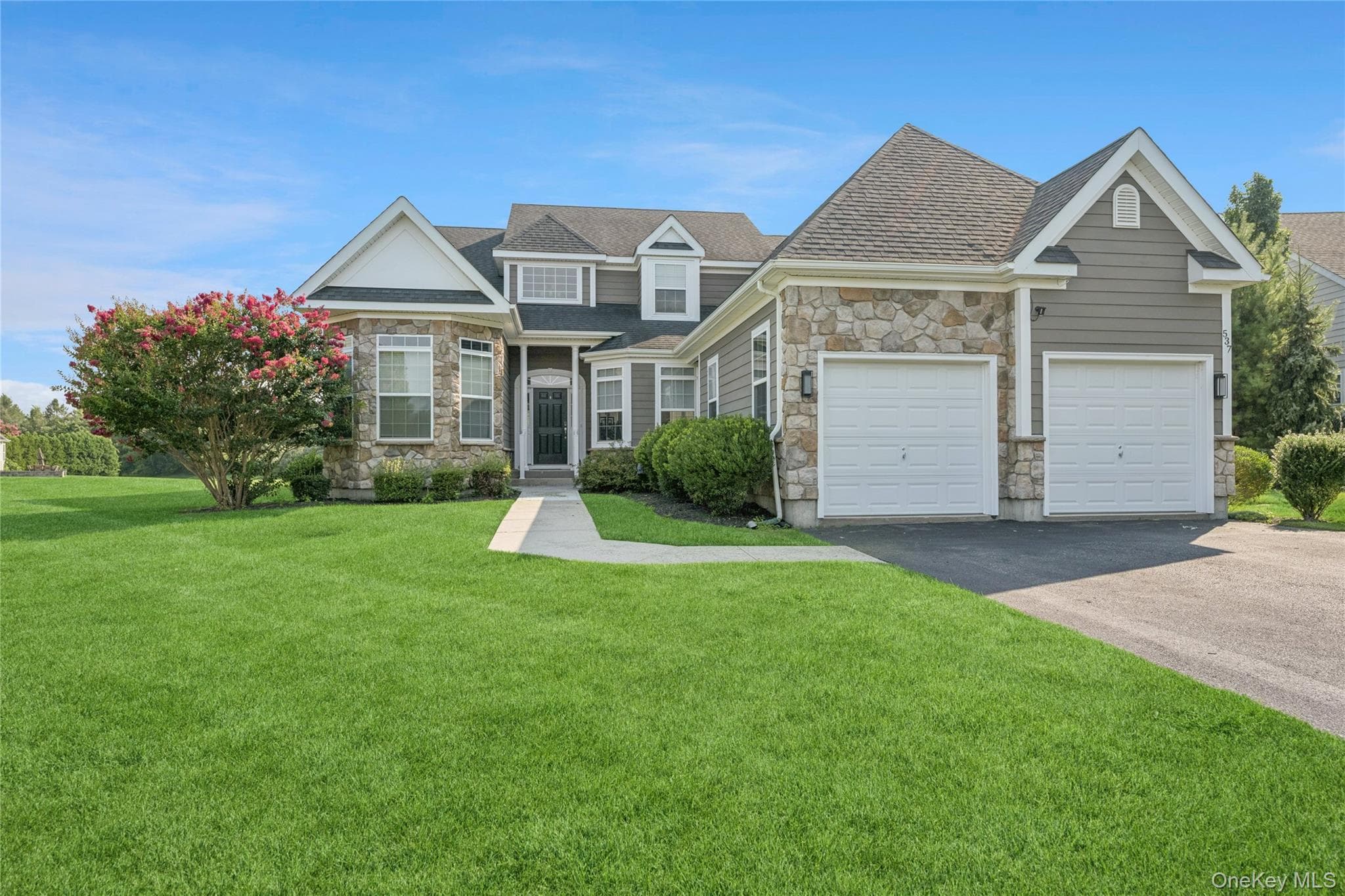 537 Hartmanns Farm Road, Riverhead