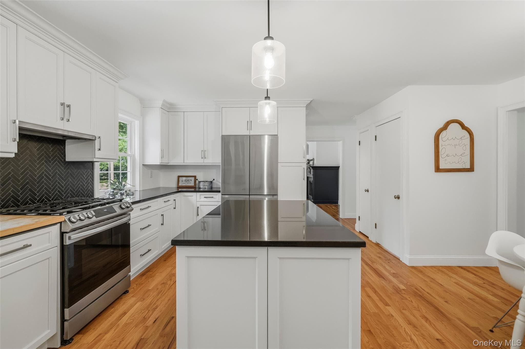 36 Rockford Drive thumbnail 14