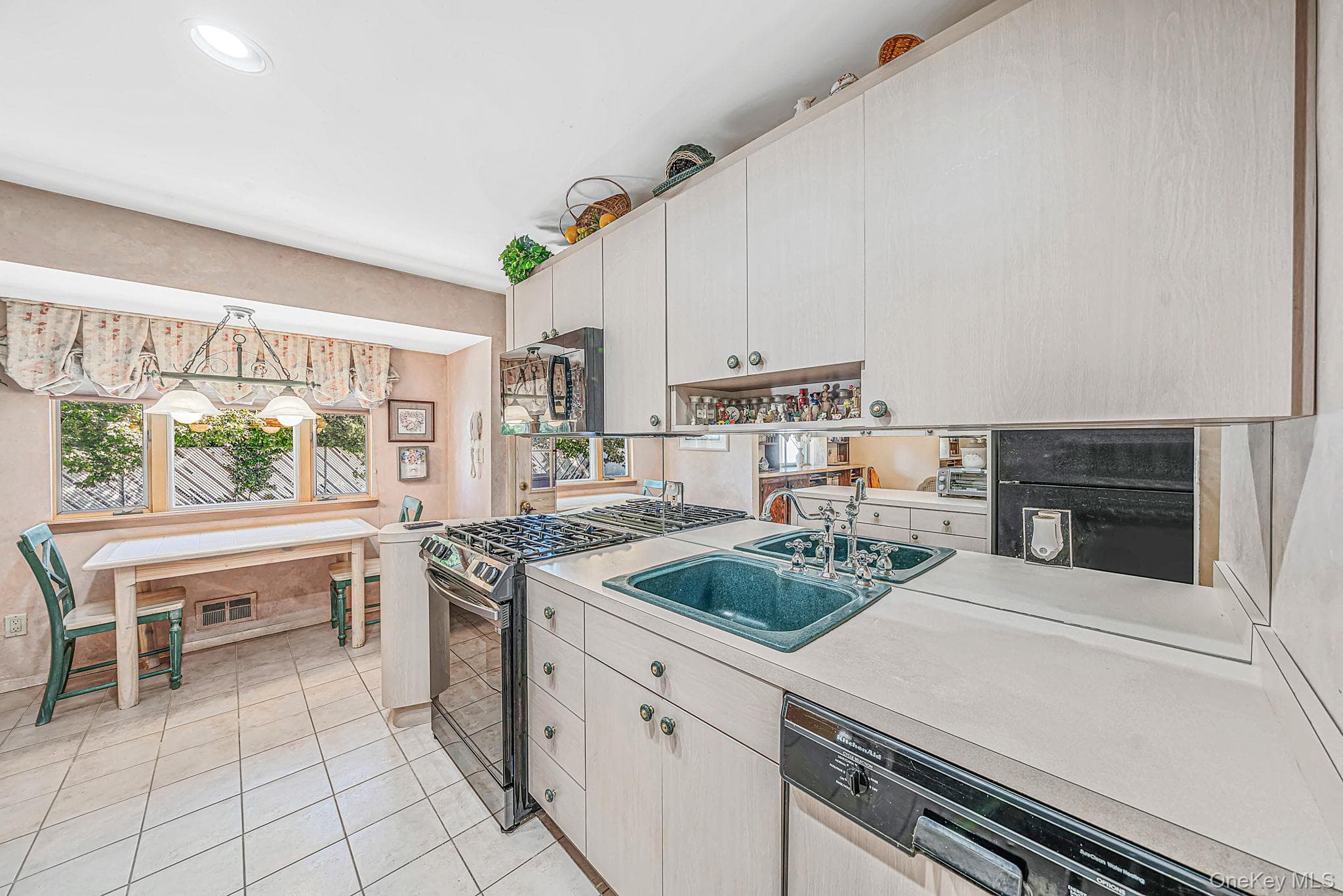 149 Burlington Avenue thumbnail 12