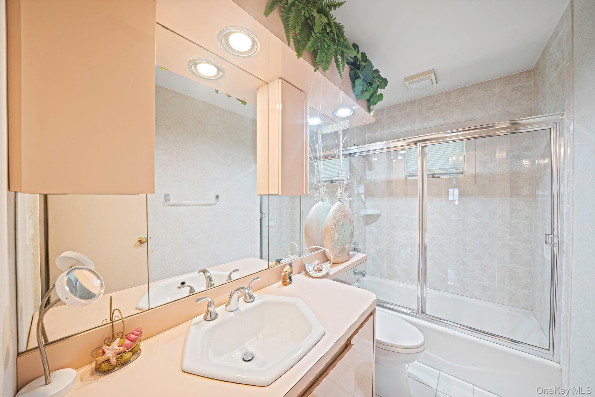 149 Burlington Avenue thumbnail 19