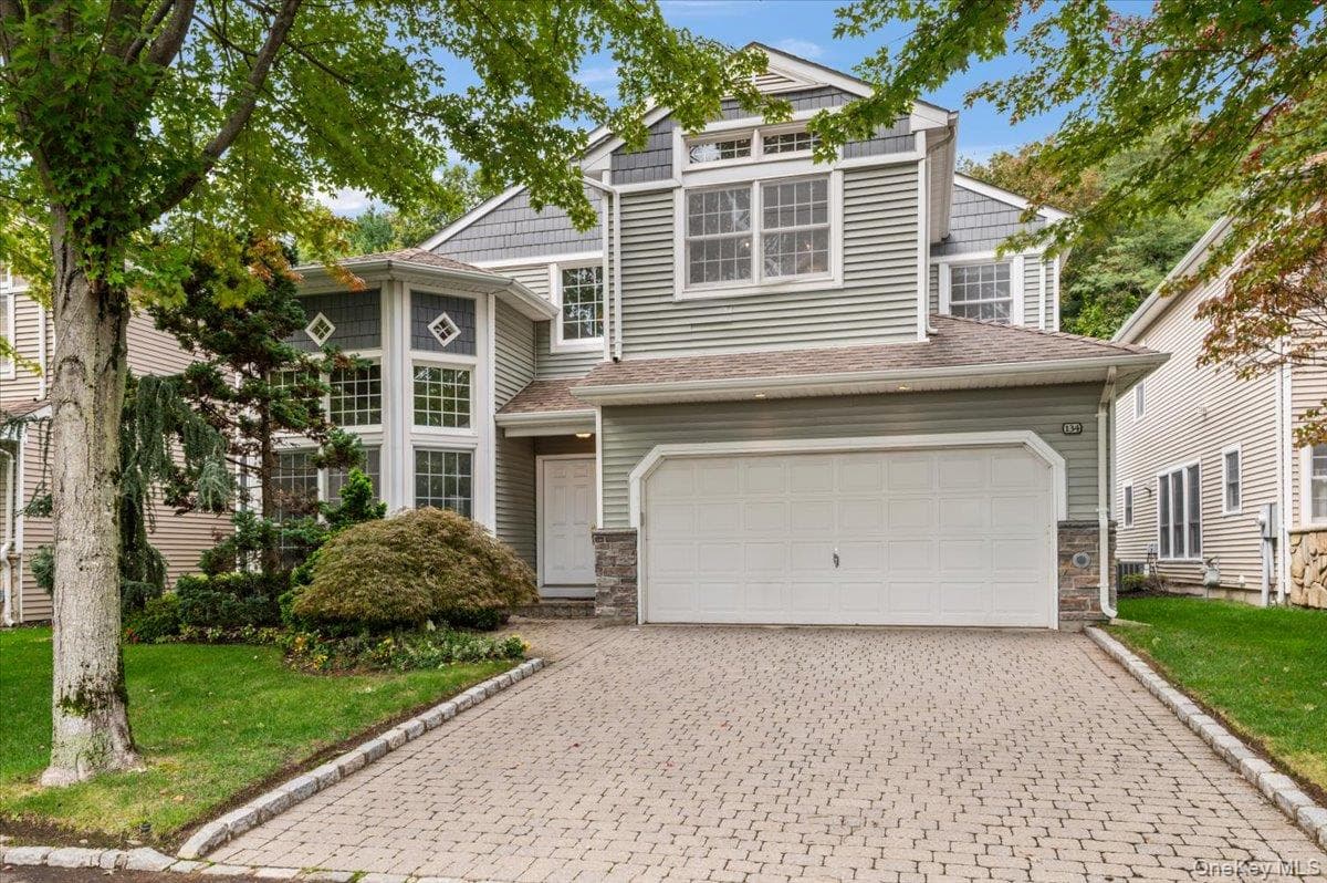 134 Sagamore Drive photo 1