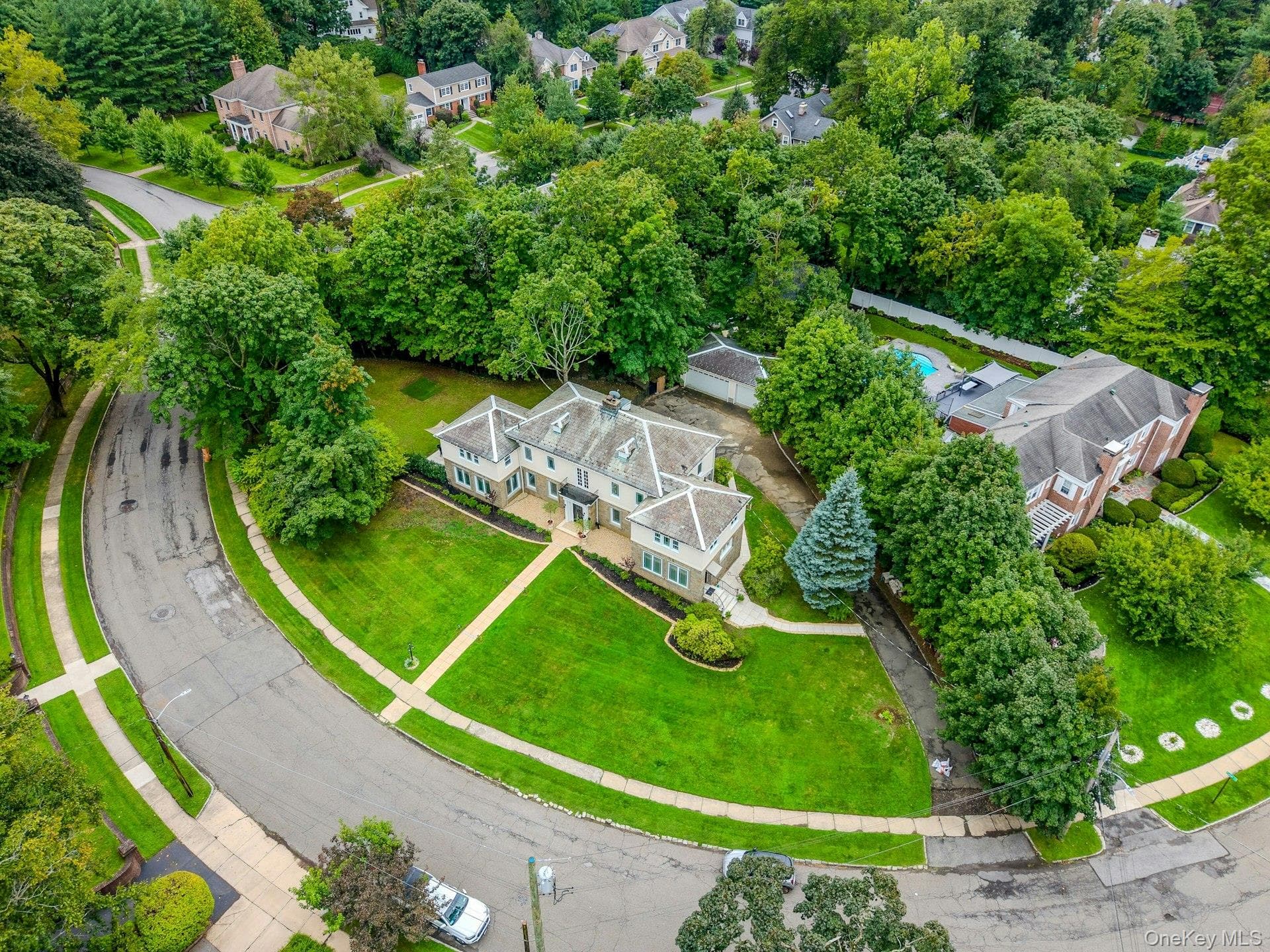 50 Forest Circle thumbnail 32