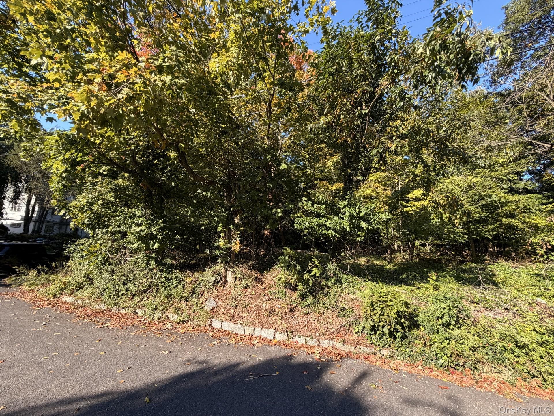 Glen Eagles Drive thumbnail 4