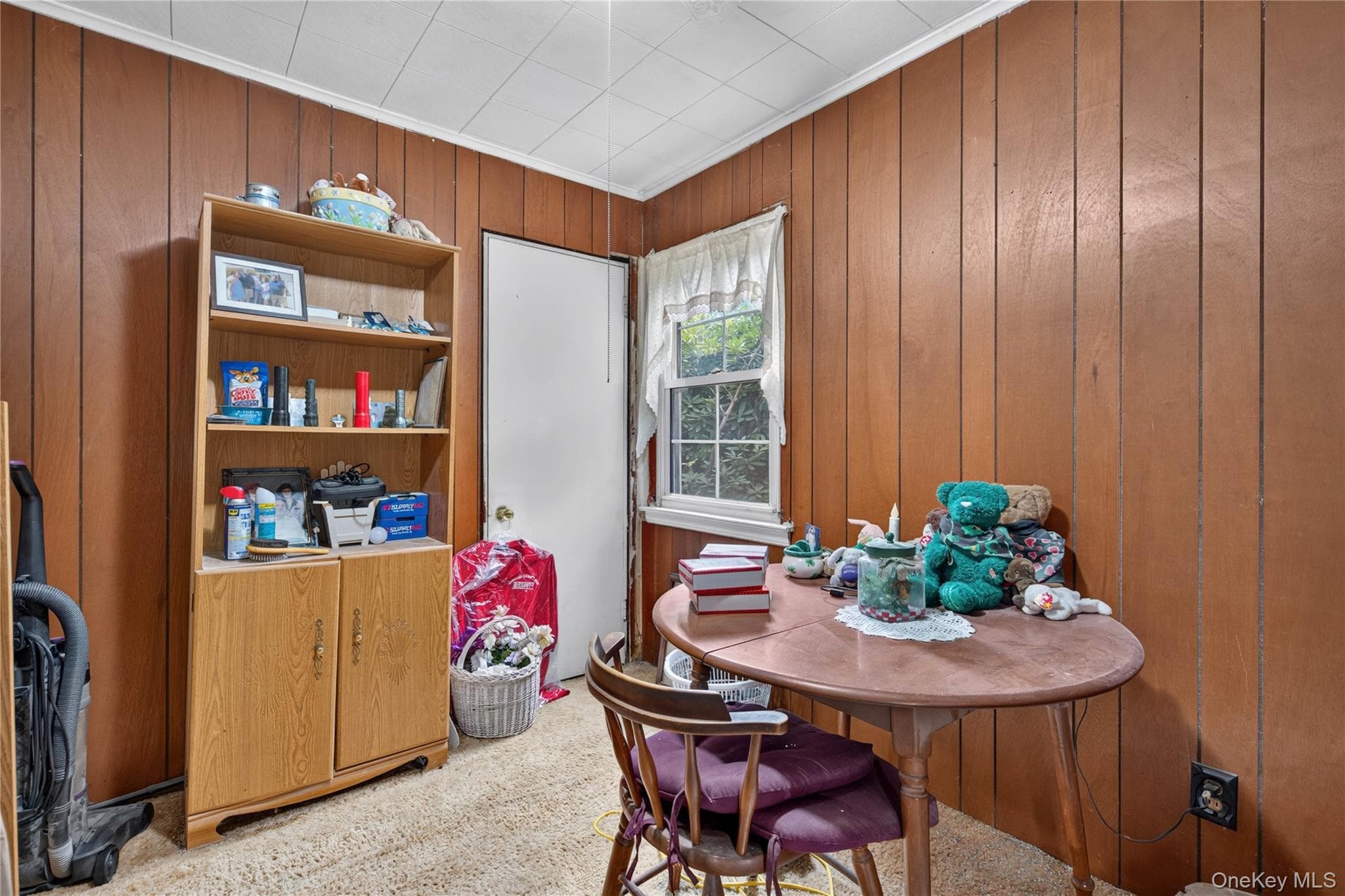 566 Lakeside Road thumbnail 18