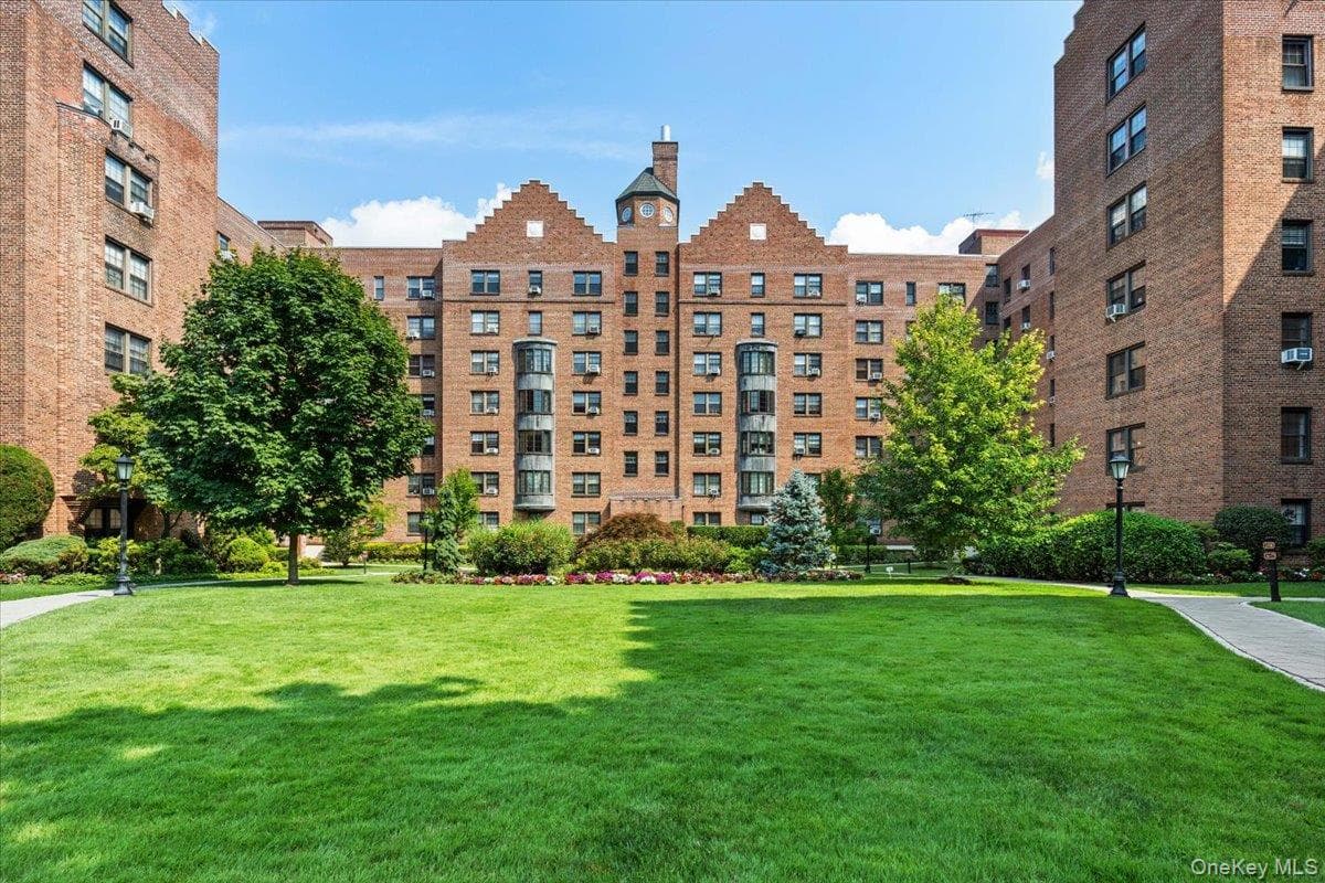 196 Garth Road Unit: 1F thumbnail 2