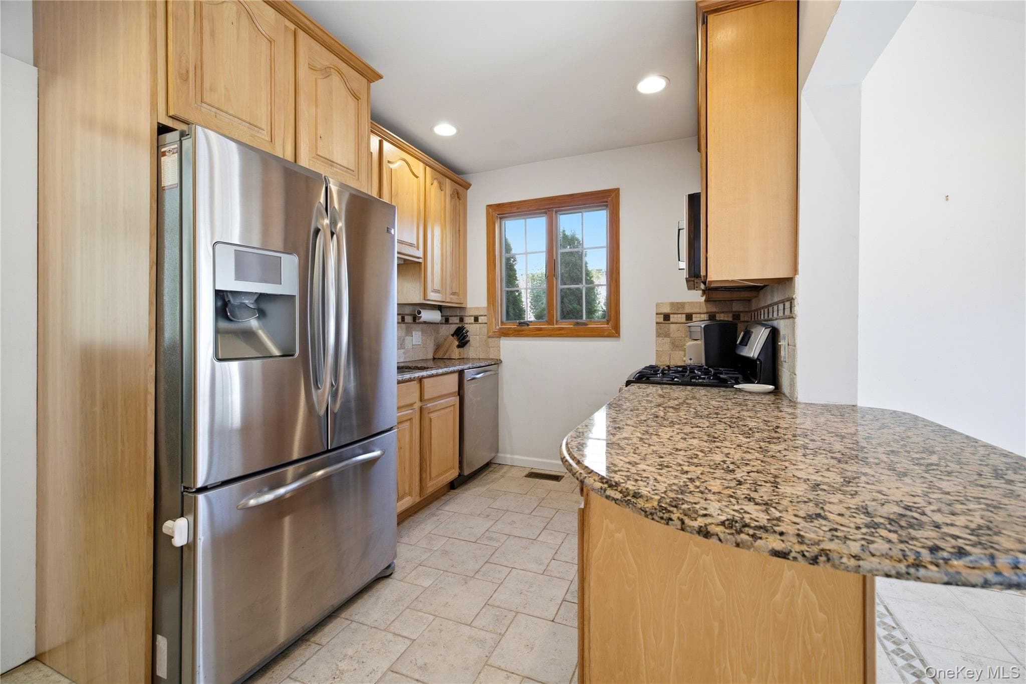 129 Southard Avenue thumbnail 11