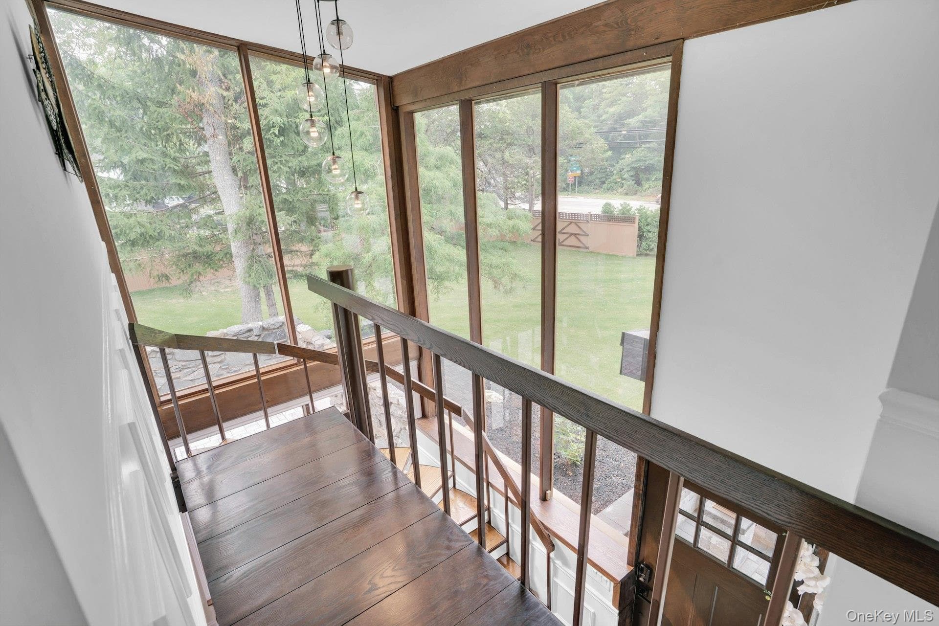764 Vanderbilt Parkway thumbnail 27