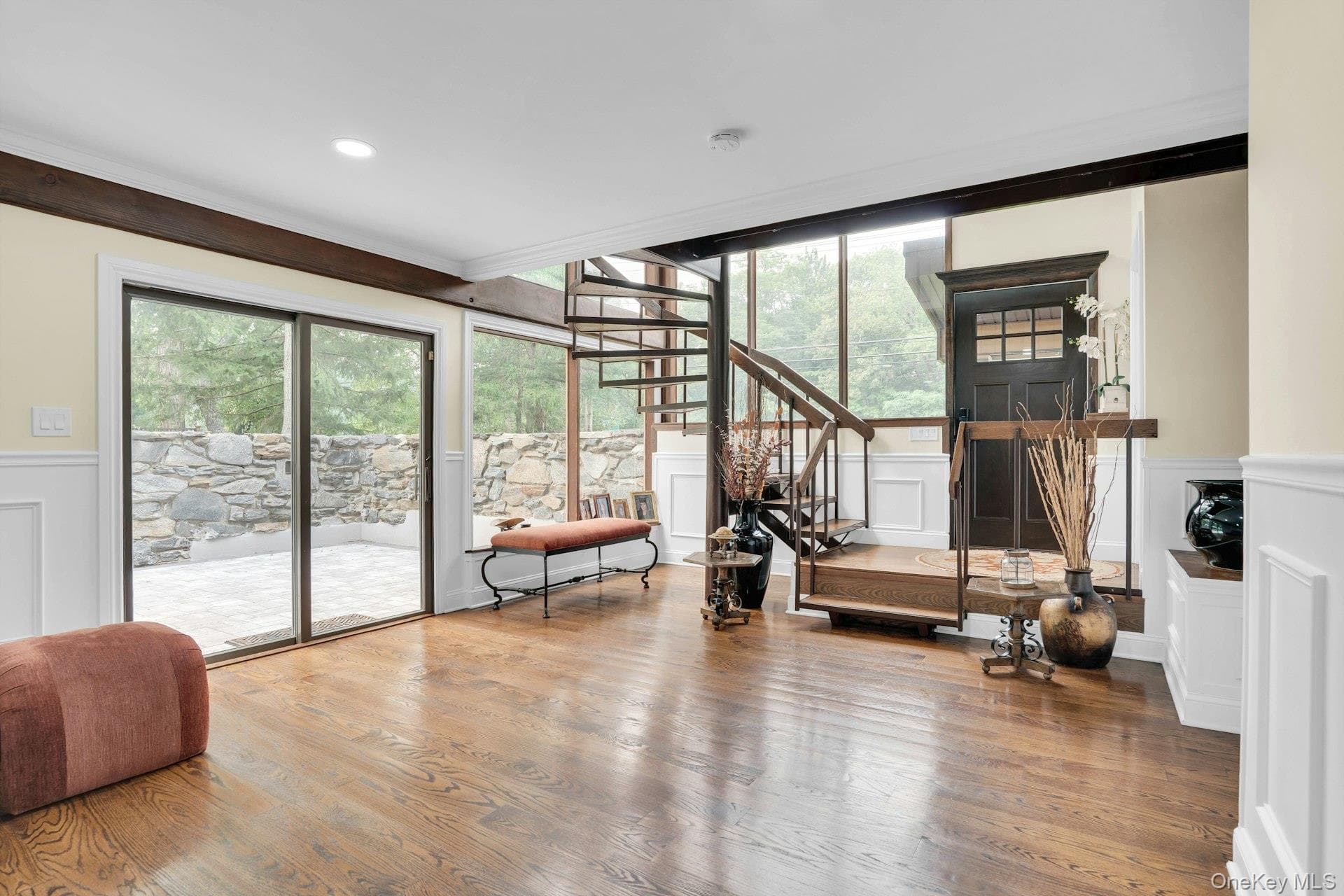 764 Vanderbilt Parkway thumbnail 8