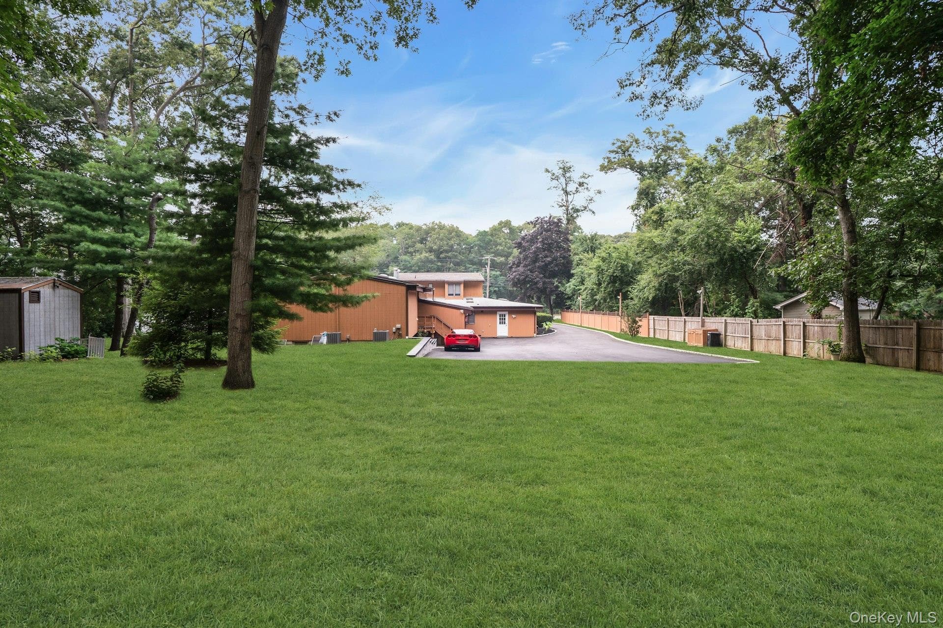 764 Vanderbilt Parkway thumbnail 50