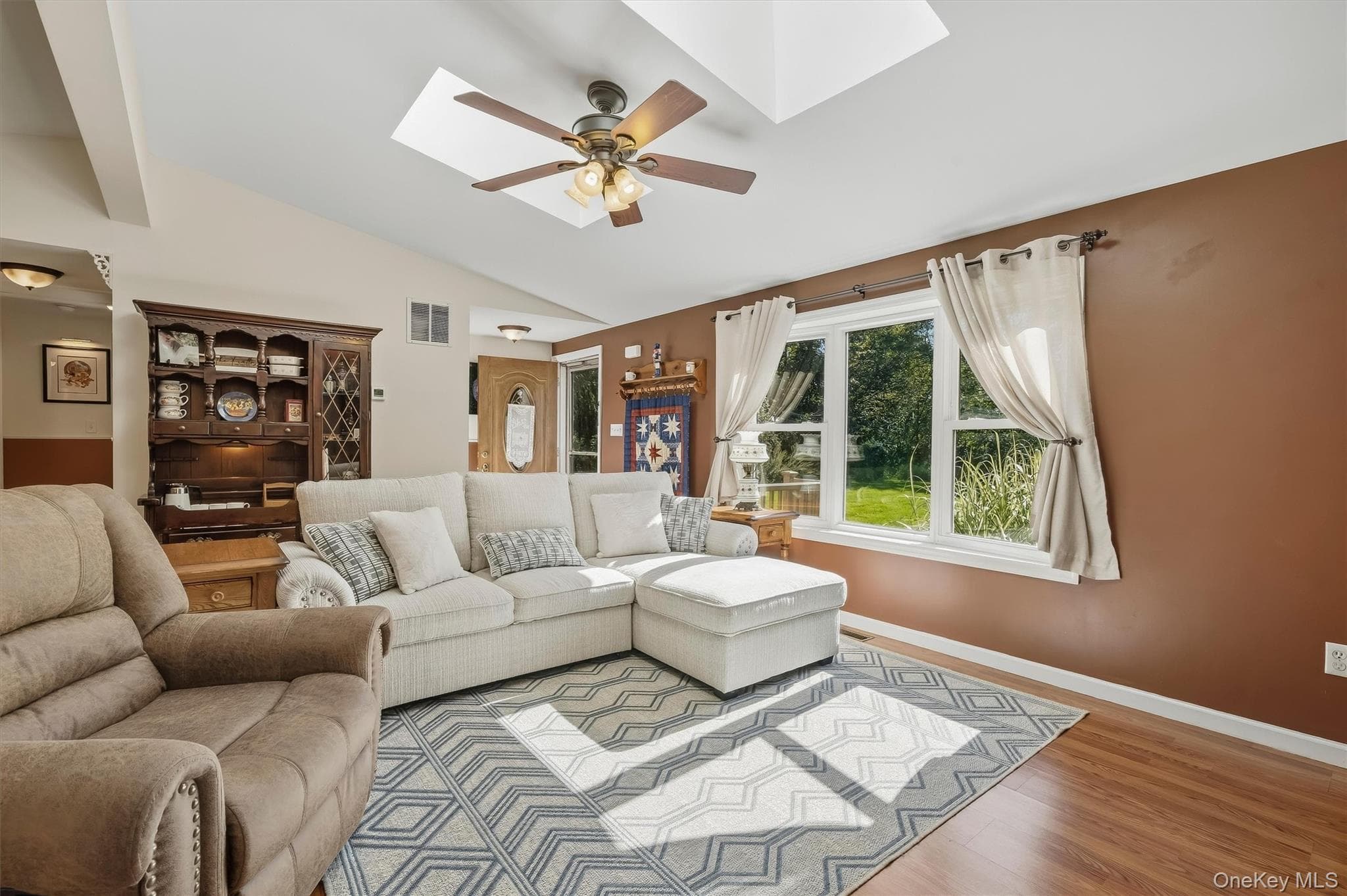 97 Heselton Drive thumbnail 7