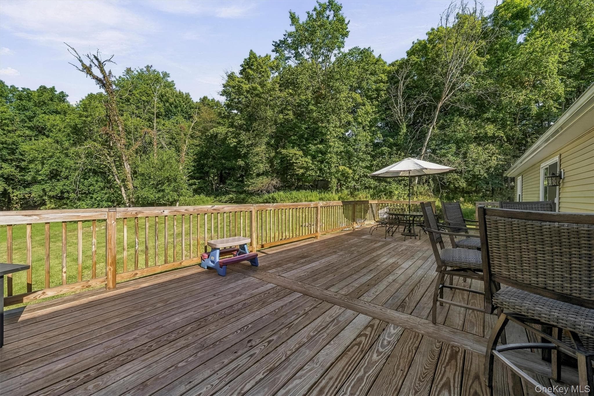 97 Heselton Drive thumbnail 34