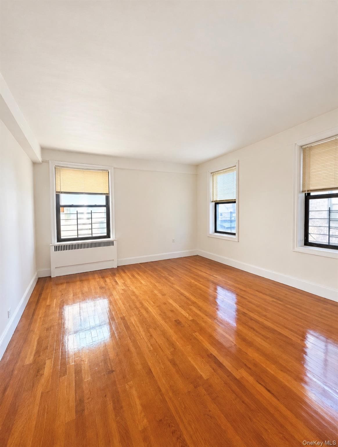 3338 Parsons Boulevard Unit: 1E thumbnail 2