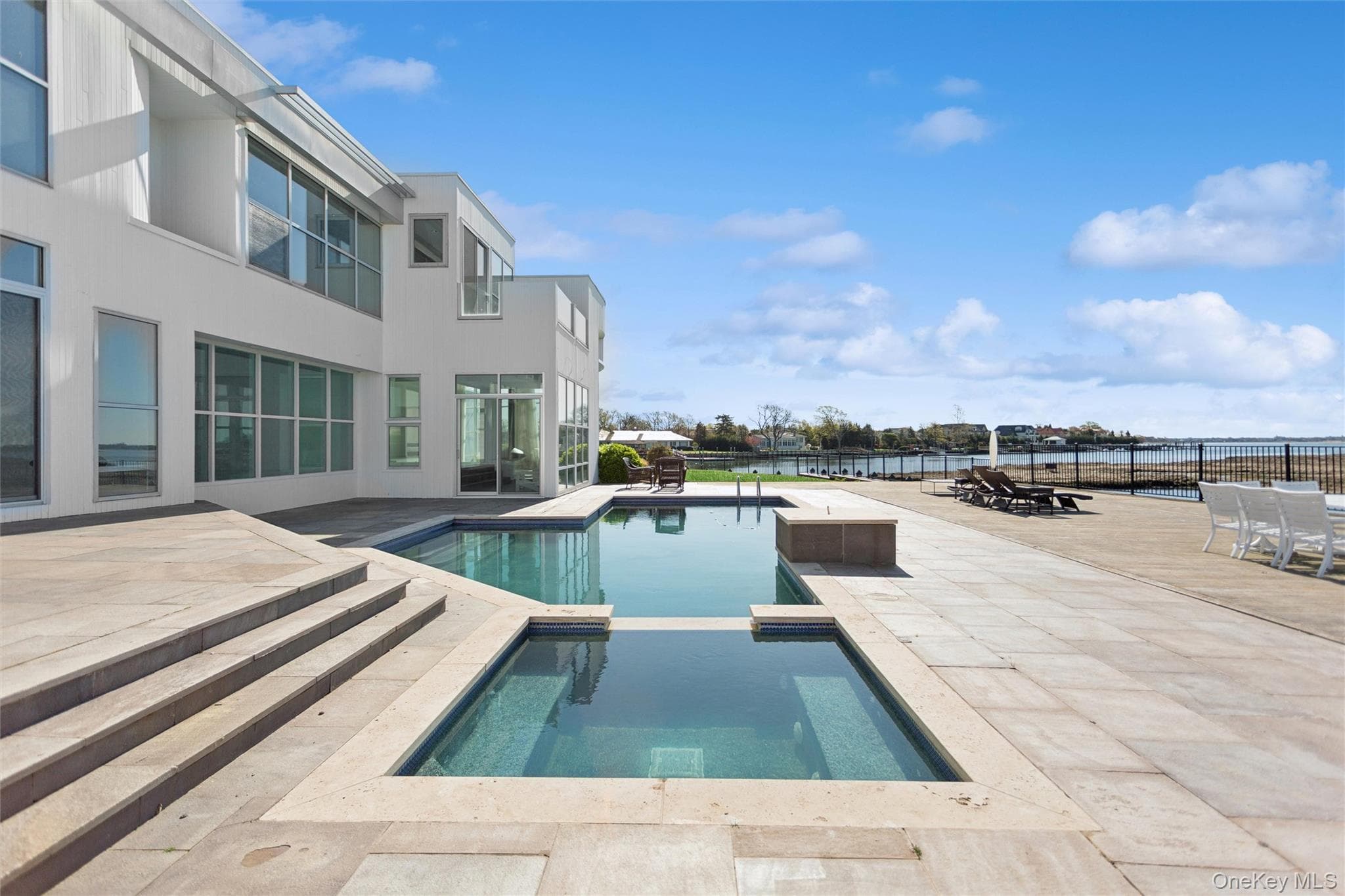 50 Heron Drive thumbnail 3