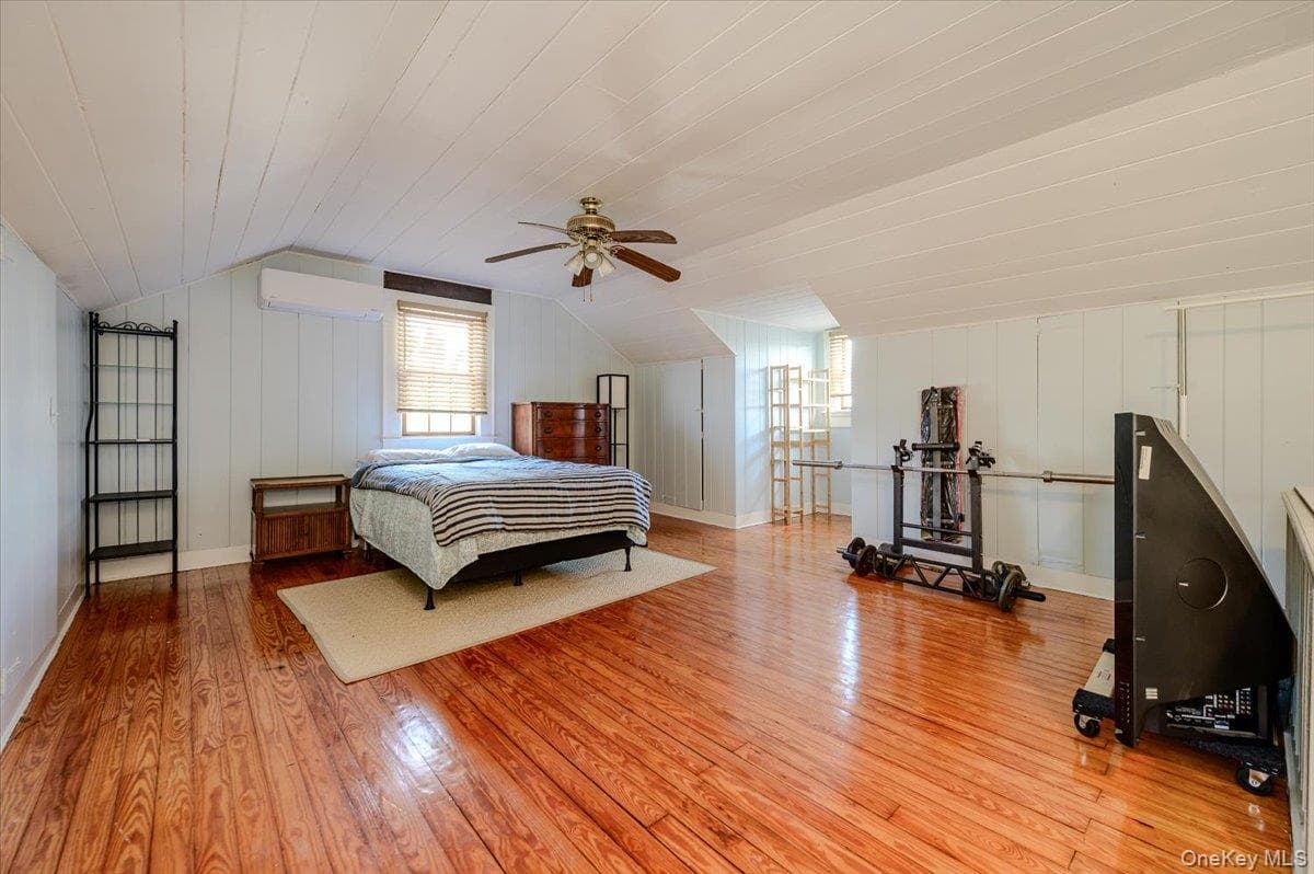48 W 3rd Street thumbnail 16