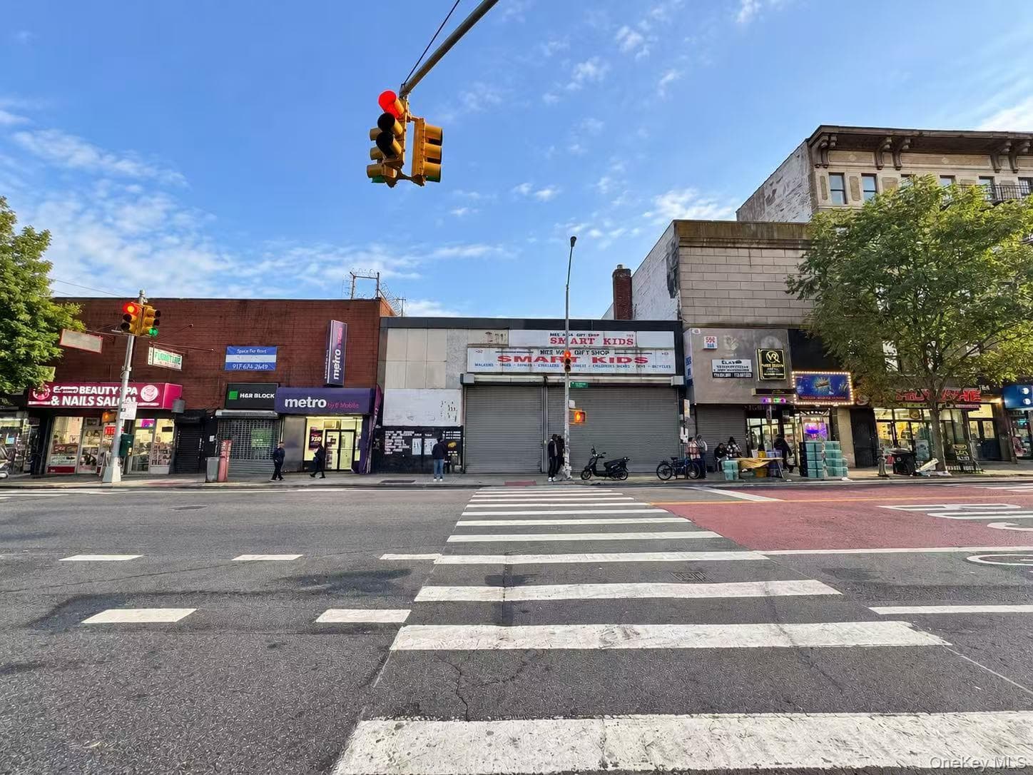 790 Tremont Avenue thumbnail 2