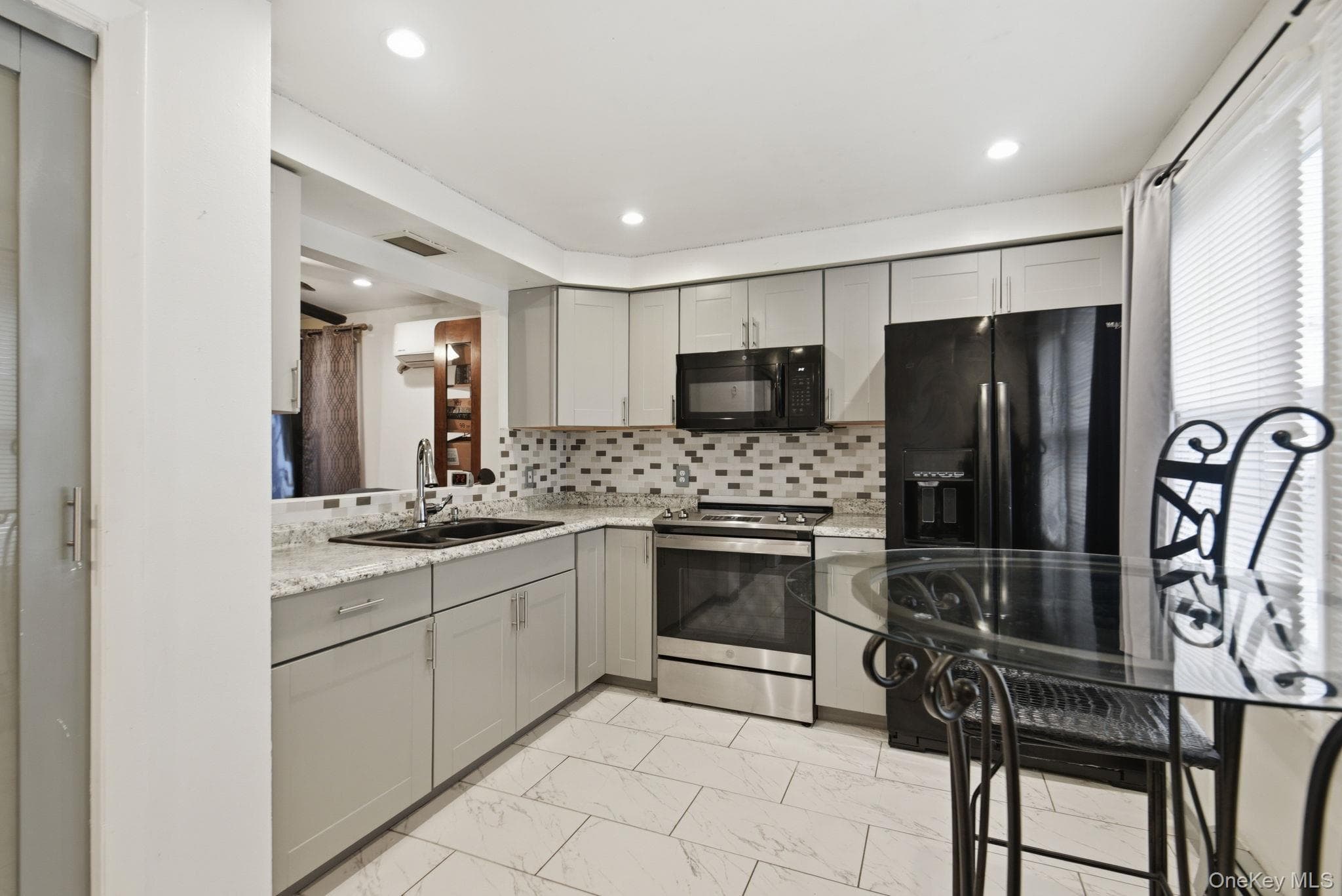 17 Harbor Hill Court thumbnail 10