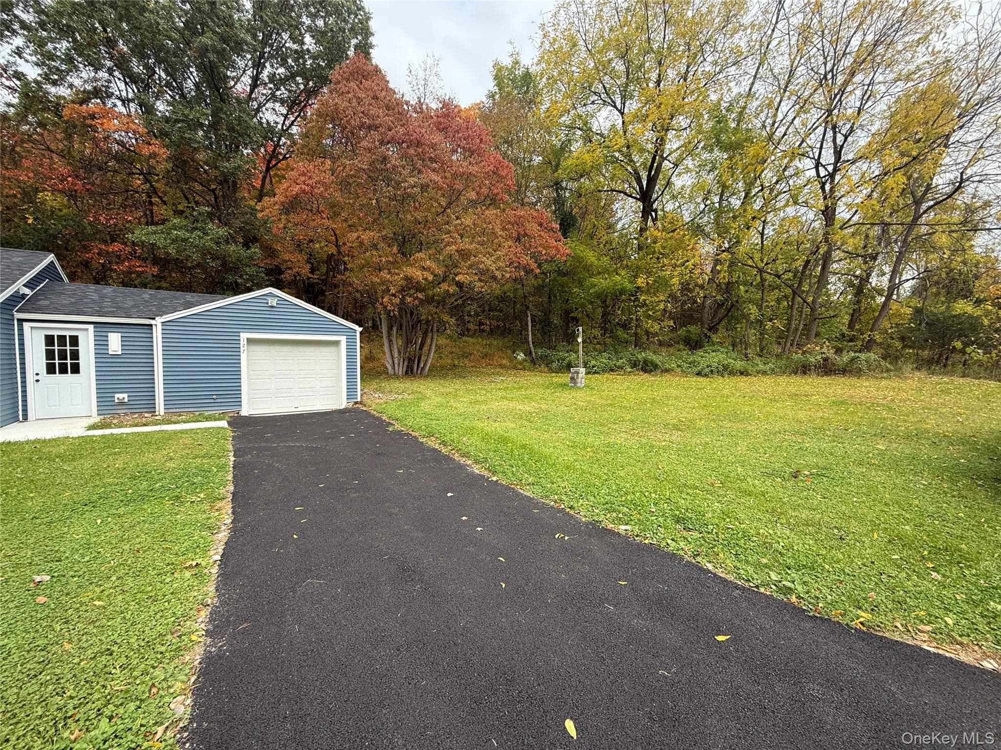 127 Spring Lake Road thumbnail 3