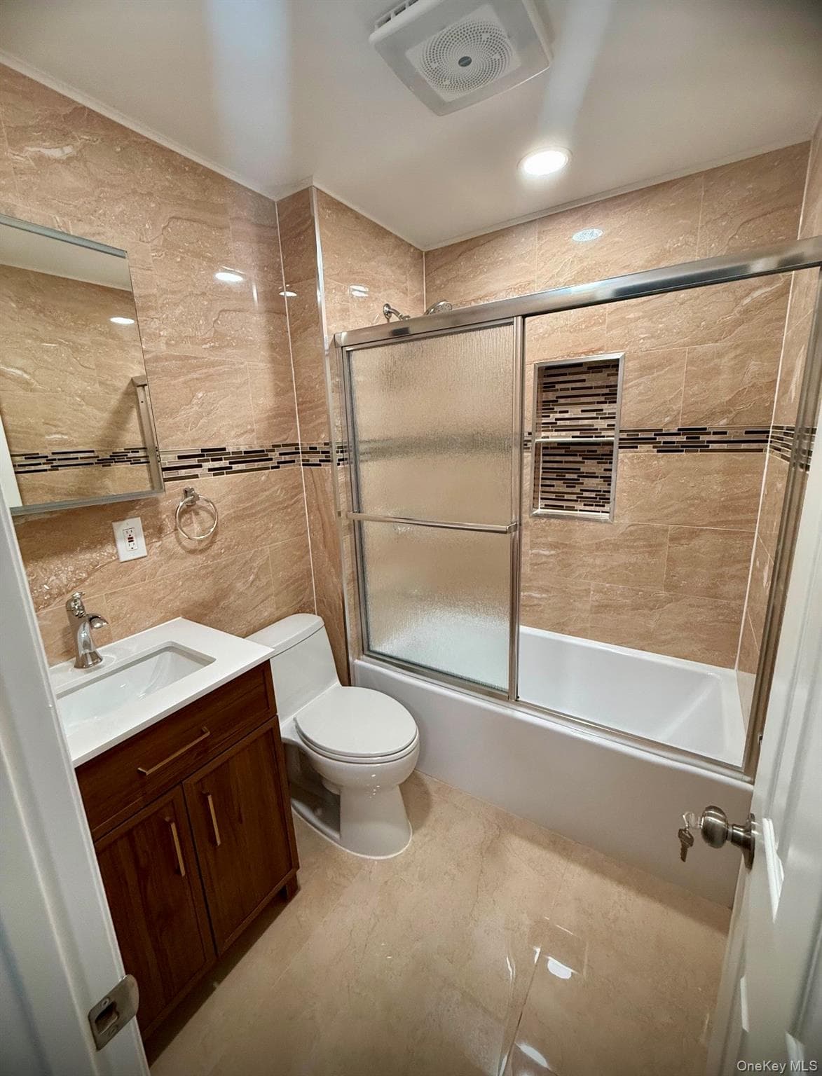 421 Roquette Avenue thumbnail 22