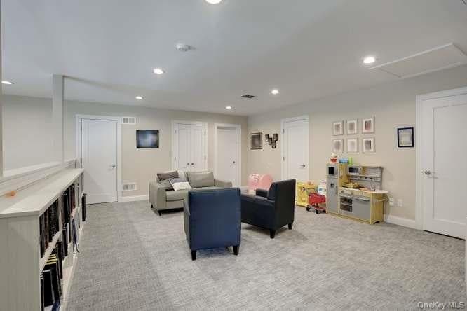 11 Silverwood Circle thumbnail 25