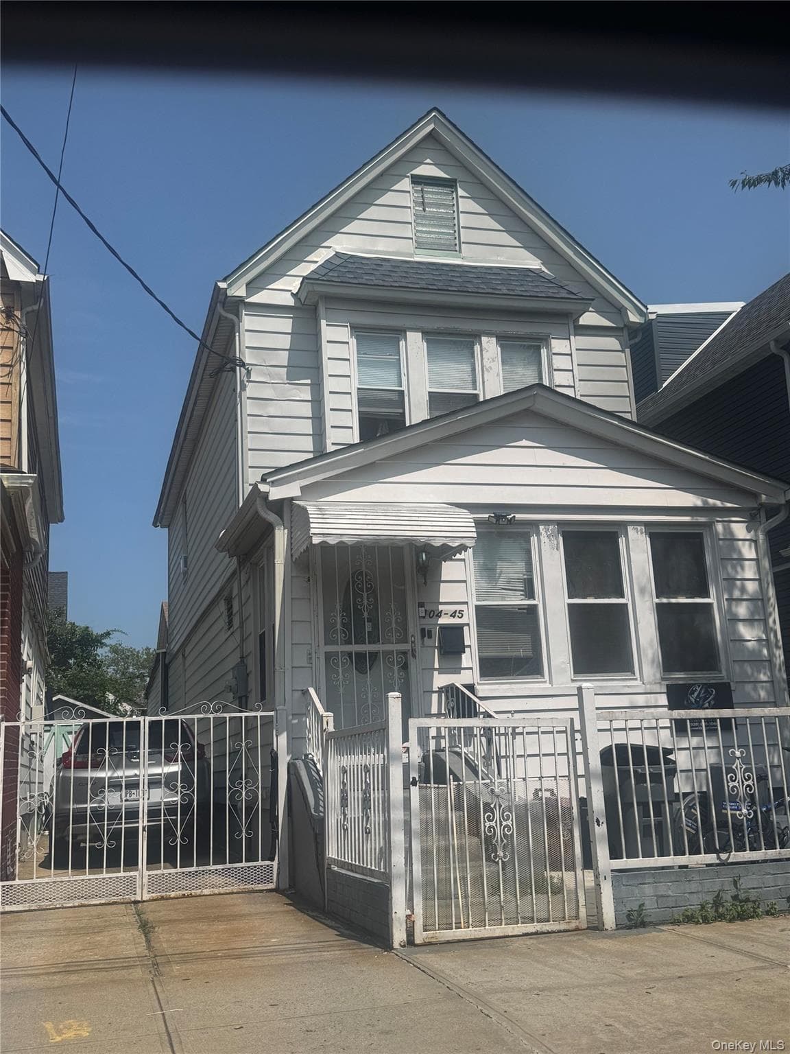 104-45 113th Street, Richmond Hill S.