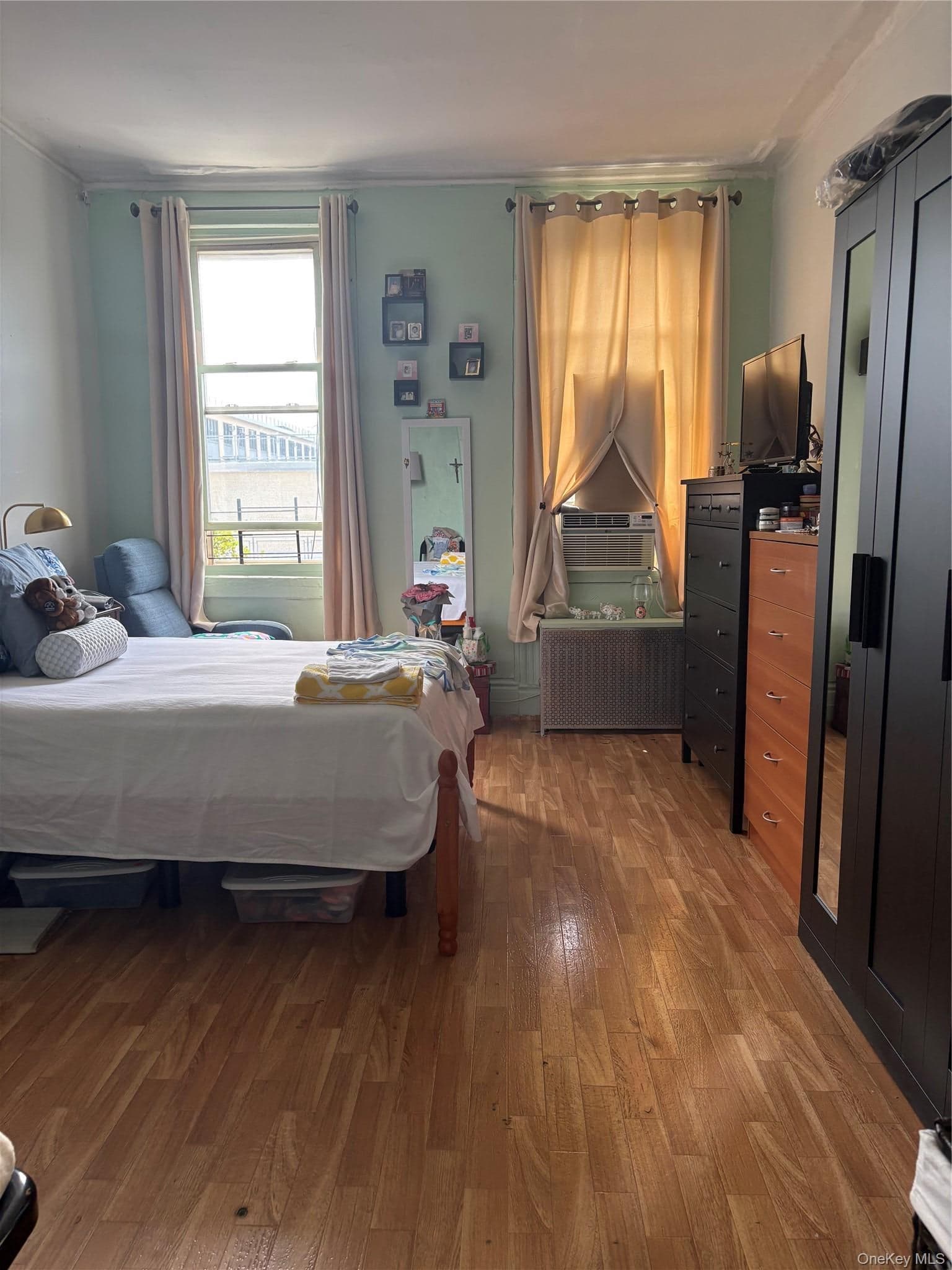 95 Wilson Avenue thumbnail 2