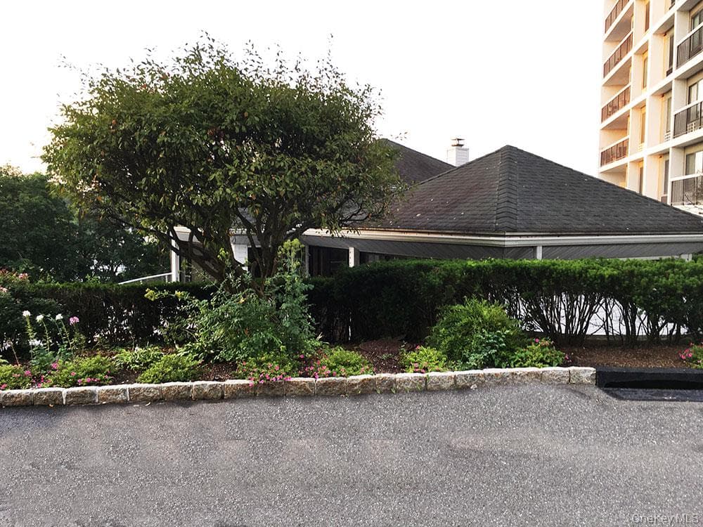 500 High Point Drive Unit: 707 thumbnail 32