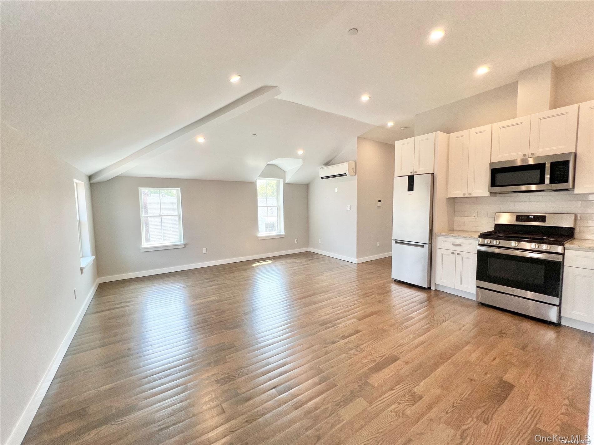 56-75 136th Street Unit: 3B thumbnail 4