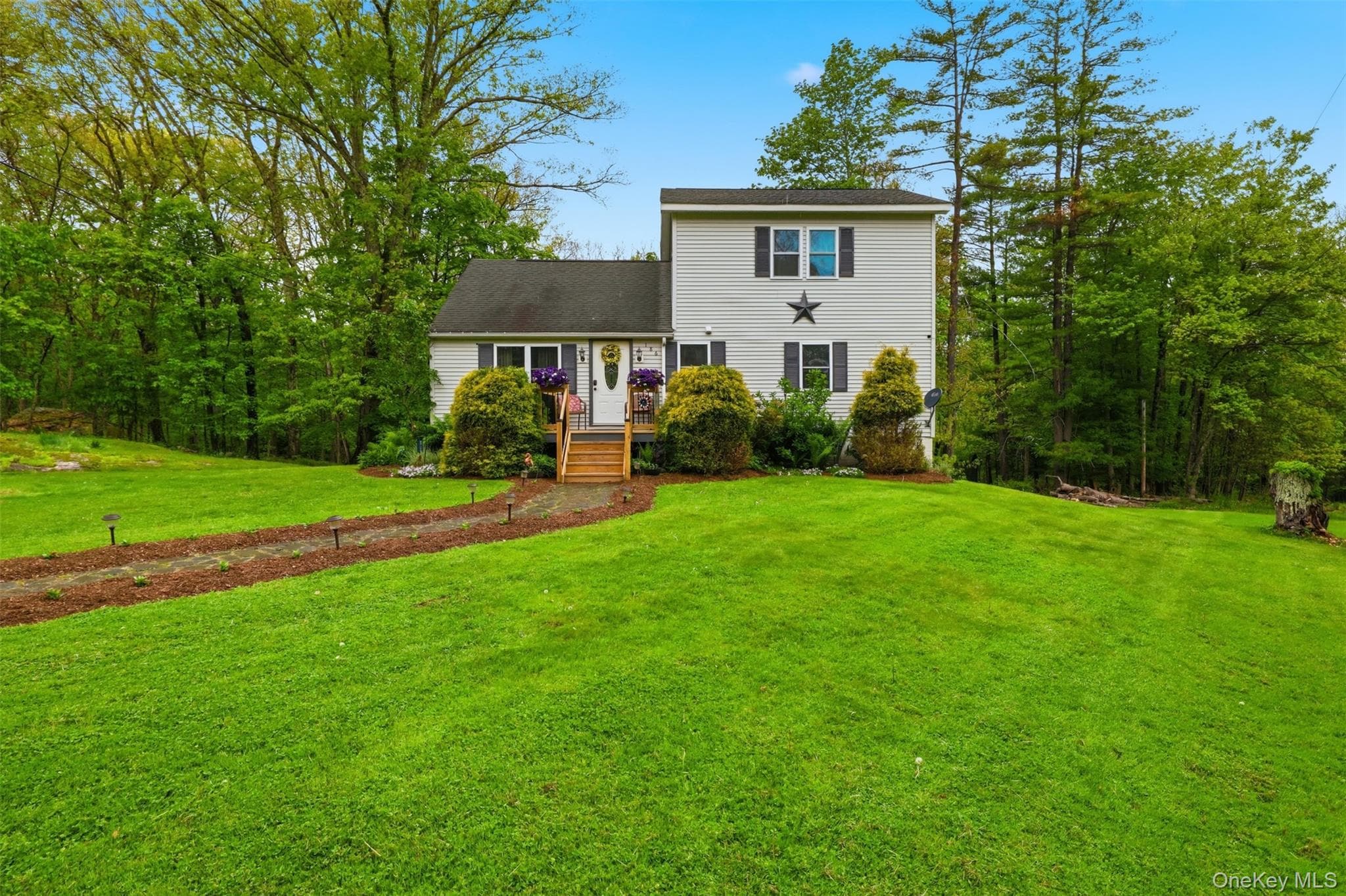 186 Cedar Hill Road photo 1
