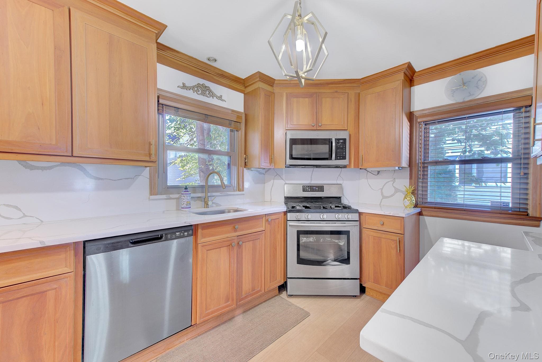 258 Rider Avenue thumbnail 11