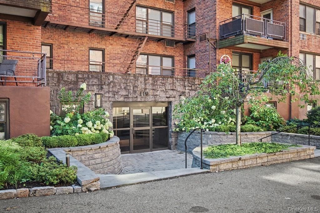 119 S Highland Avenue Unit: 5E thumbnail 23