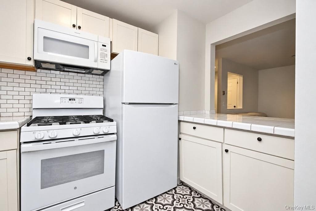22 Lexington Hill Unit: 3 thumbnail 8