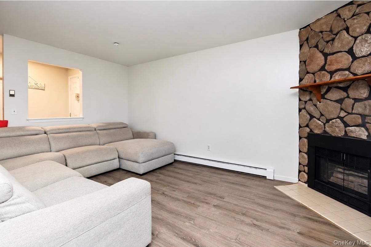 22 Lexington Hill Unit: 3 thumbnail 5