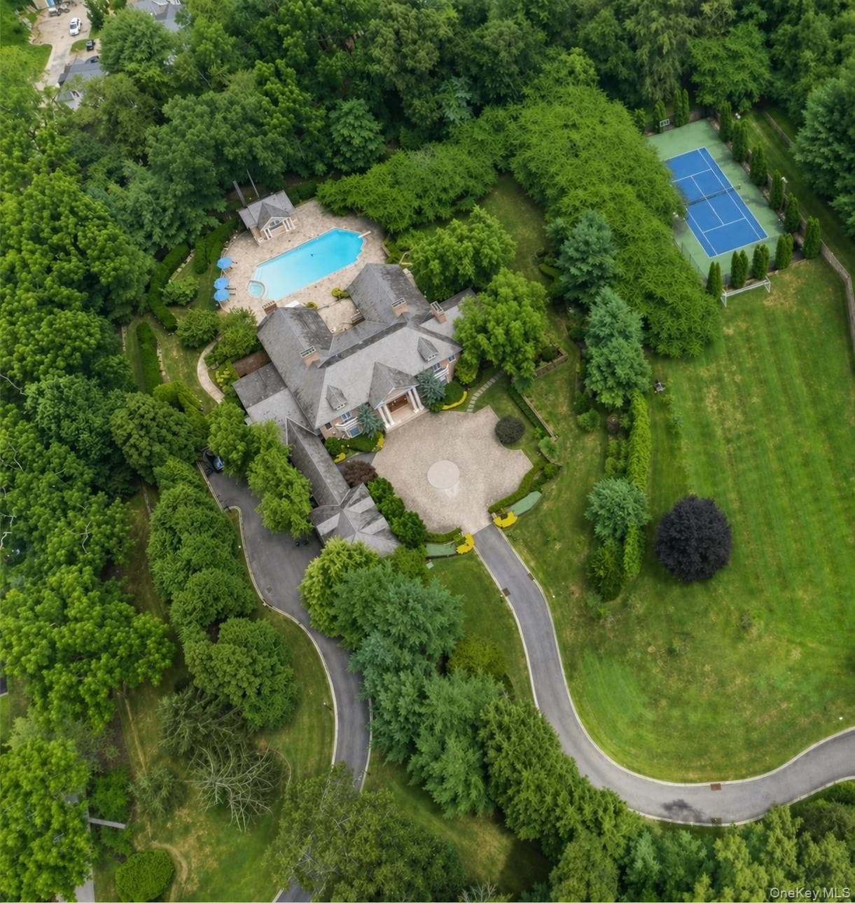 660 Chicken Valley Road, Matinecock