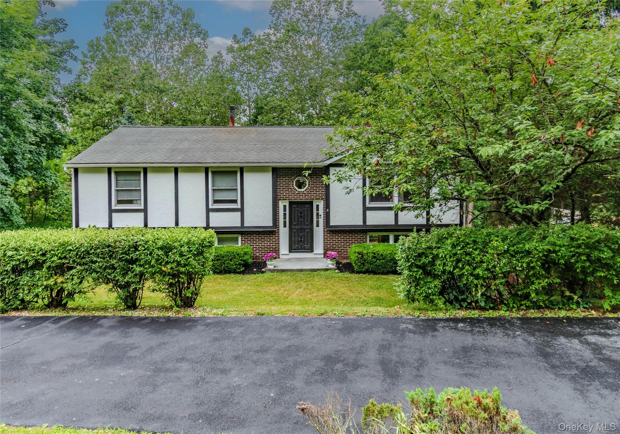 7 Colleen Lane, Wallkill