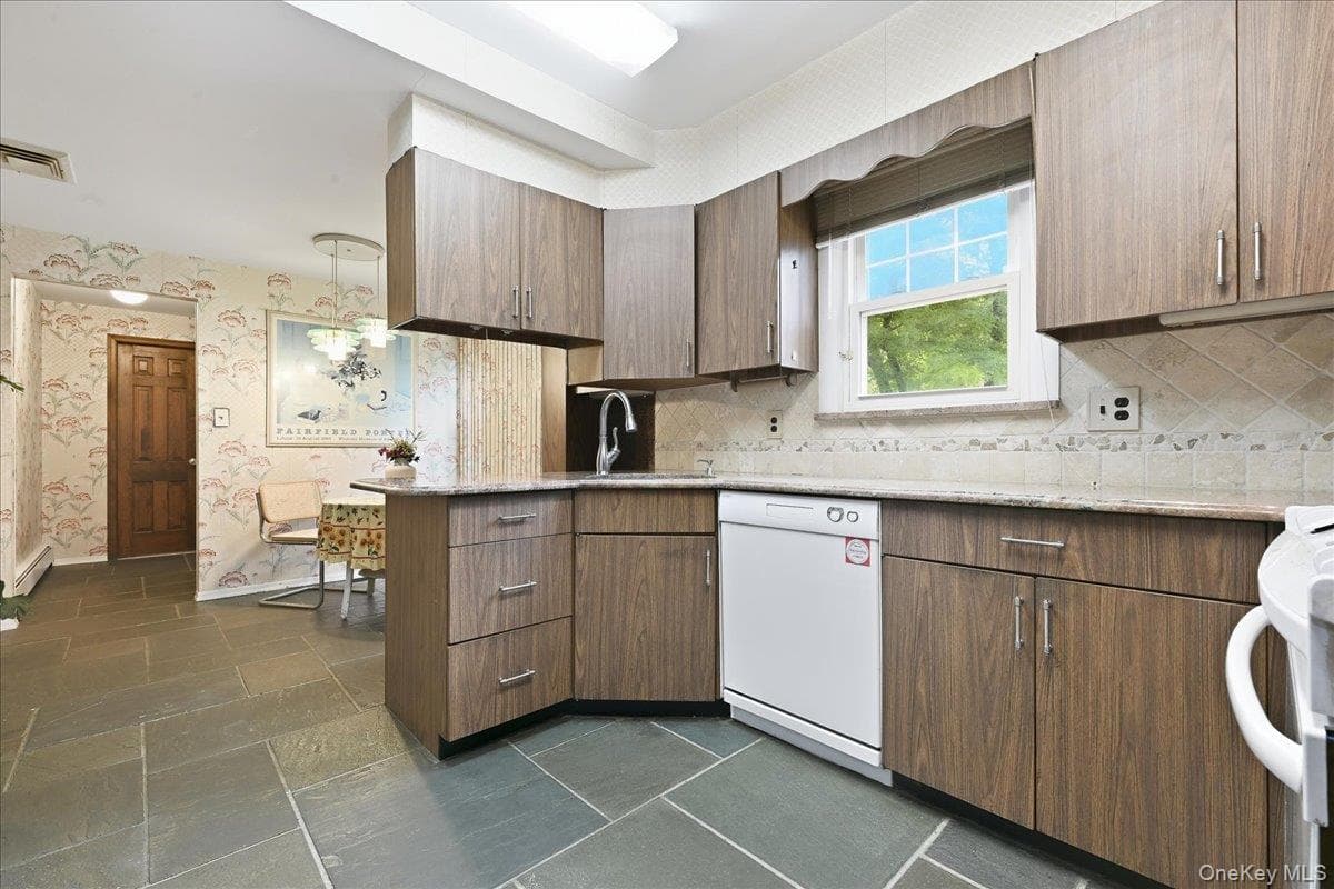 47 Broadfield Road thumbnail 11