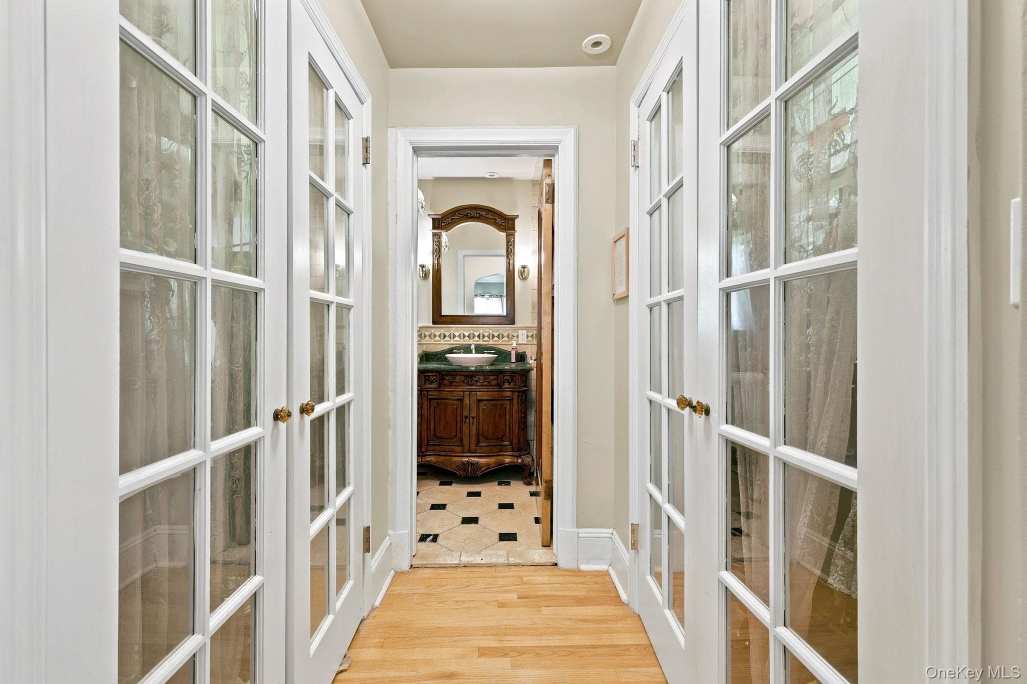 873 James Street thumbnail 13