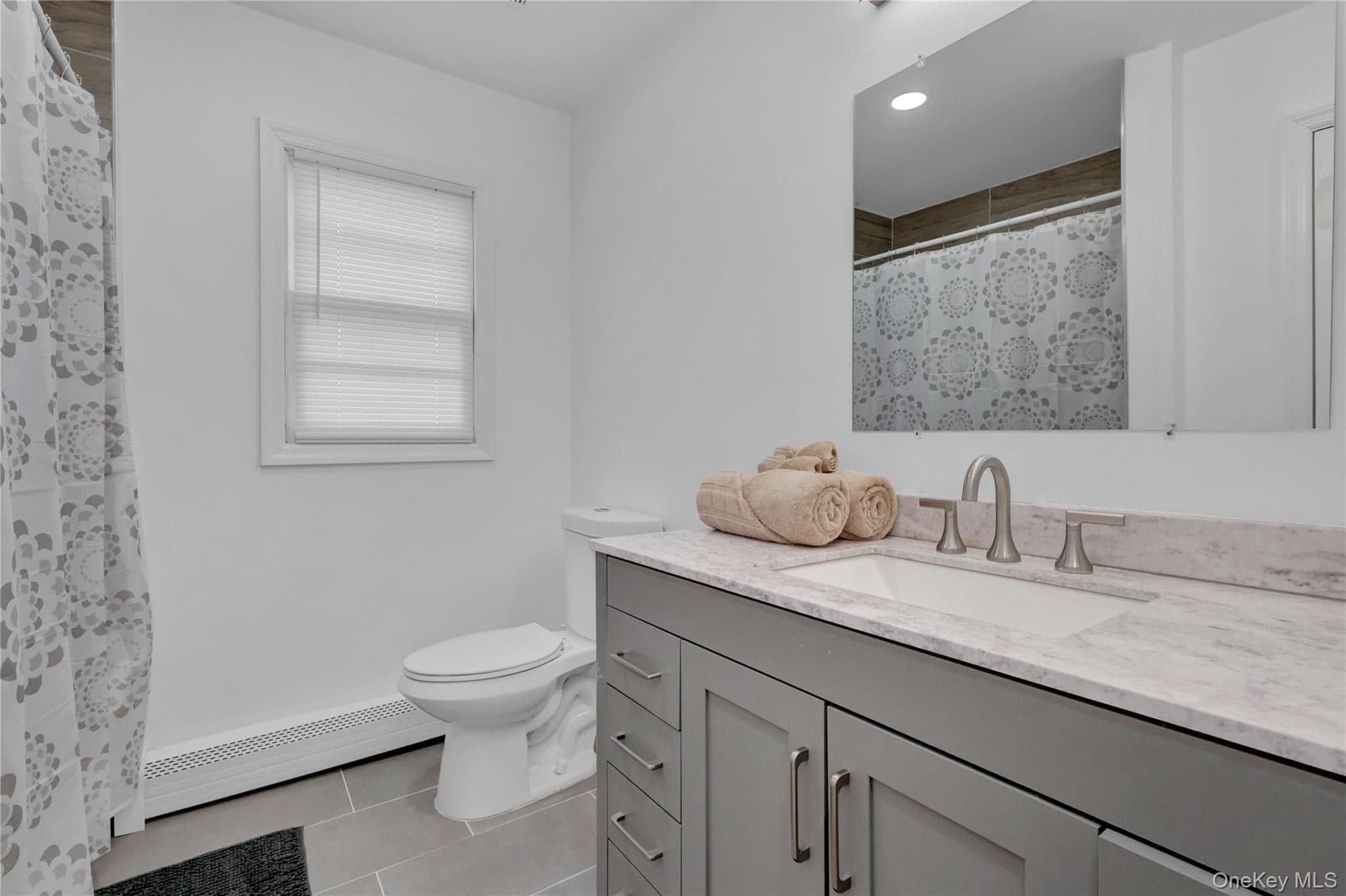 57 Middle Island Avenue thumbnail 13