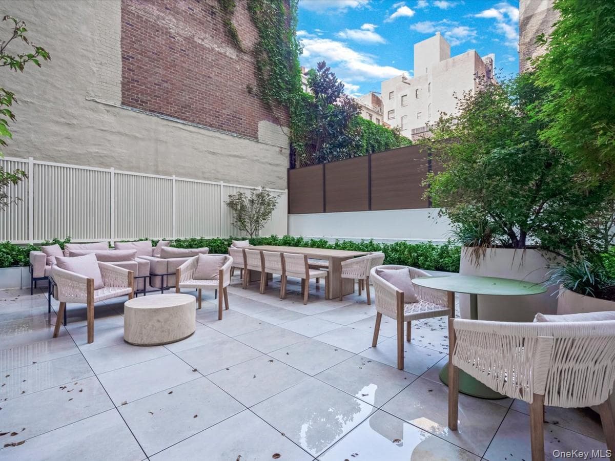 250 E 25th Street Unit: 9B thumbnail 24