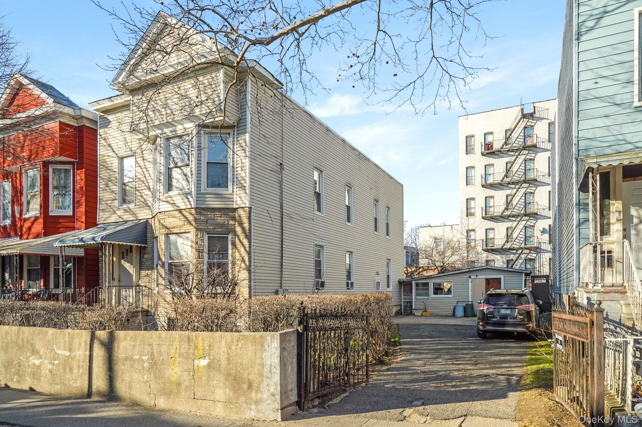 675 E 223rd Street thumbnail 2