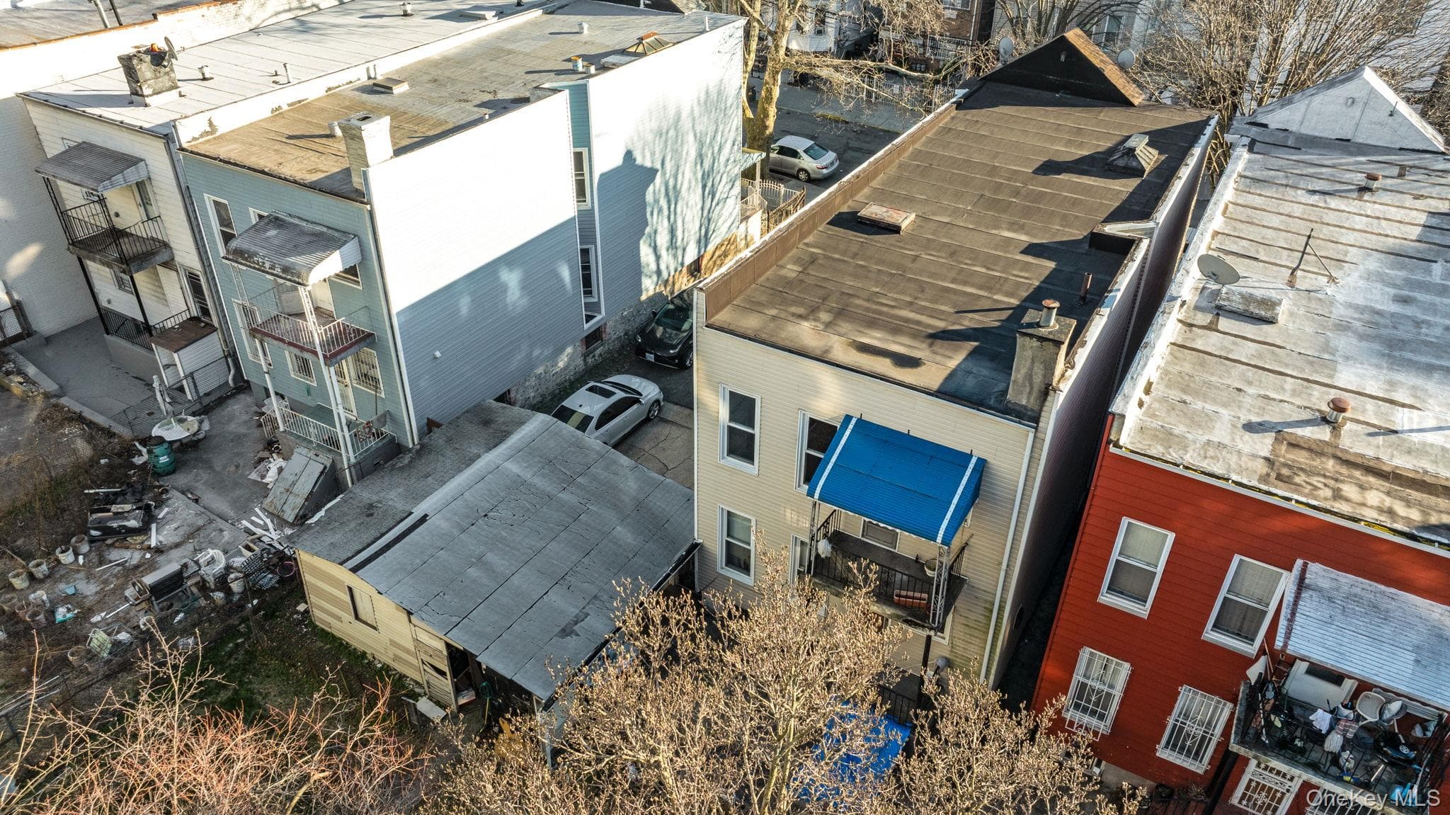 675 E 223rd Street thumbnail 12