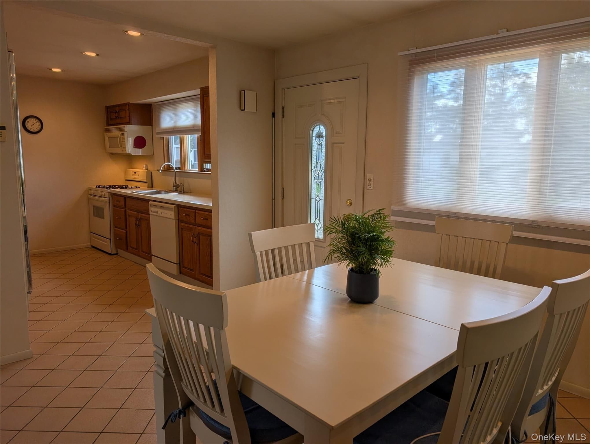 124 Morton Boulevard thumbnail 3