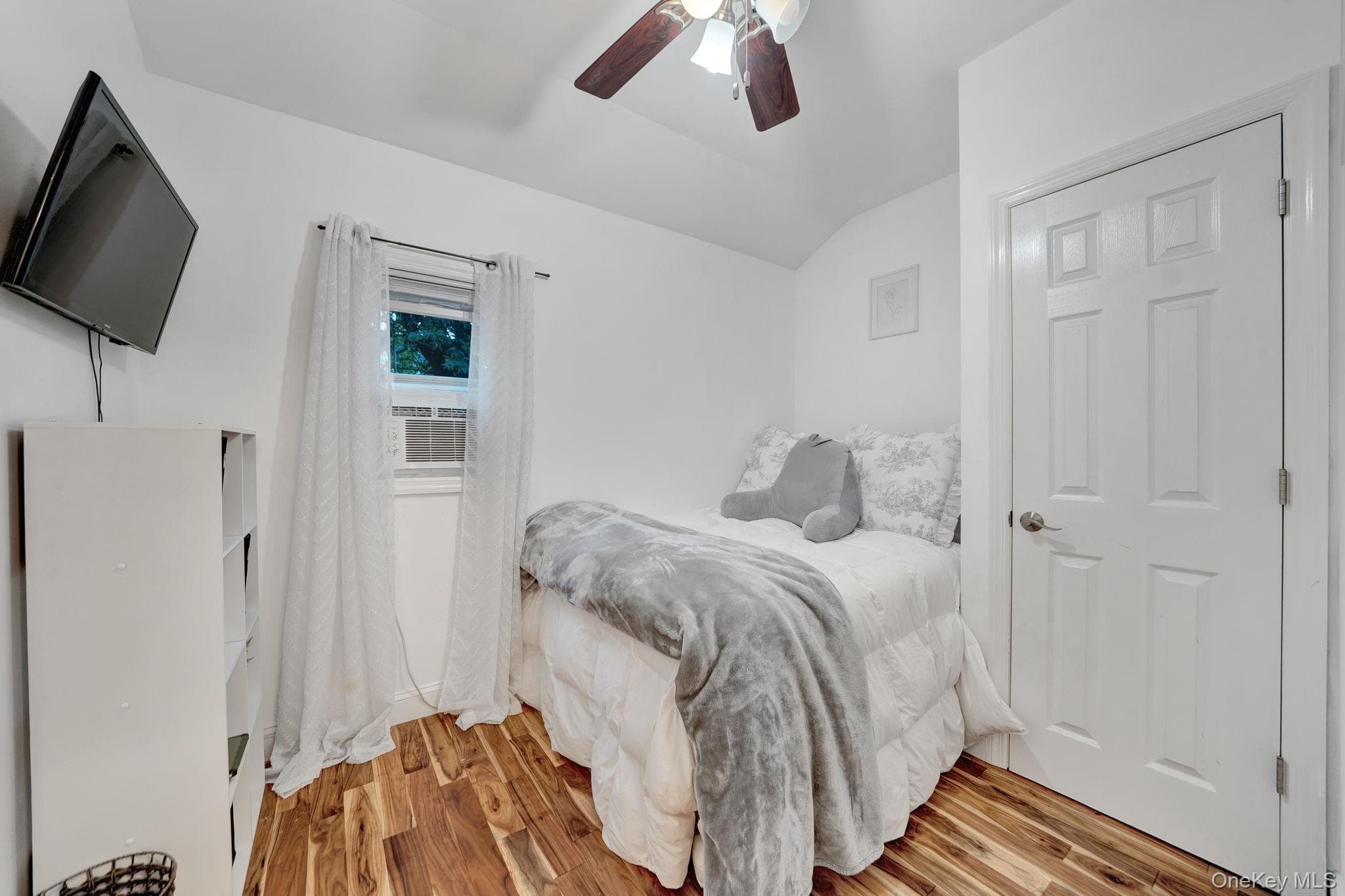 629 East Drive thumbnail 19