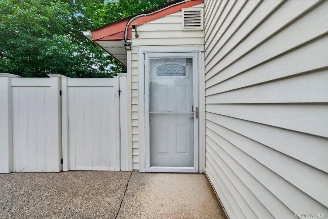 60 Lincoln Avenue thumbnail 33