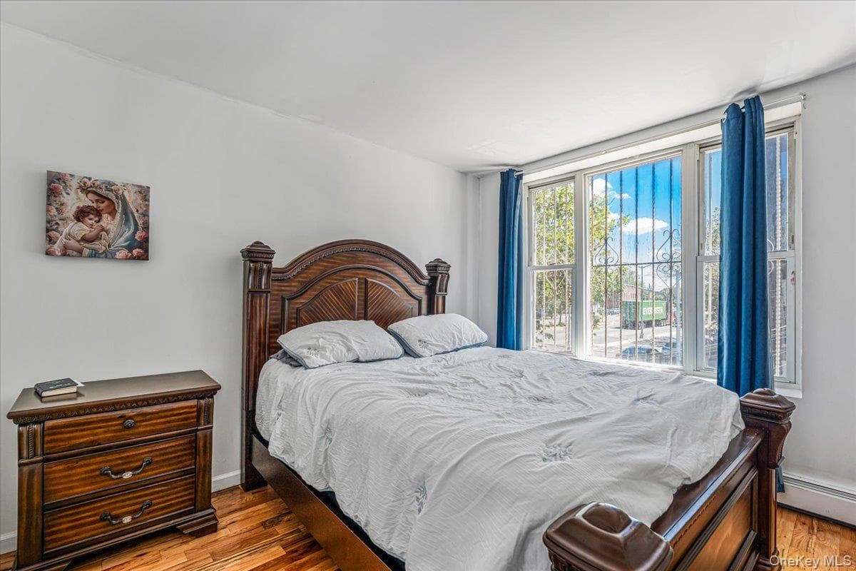708 Snediker Avenue thumbnail 23