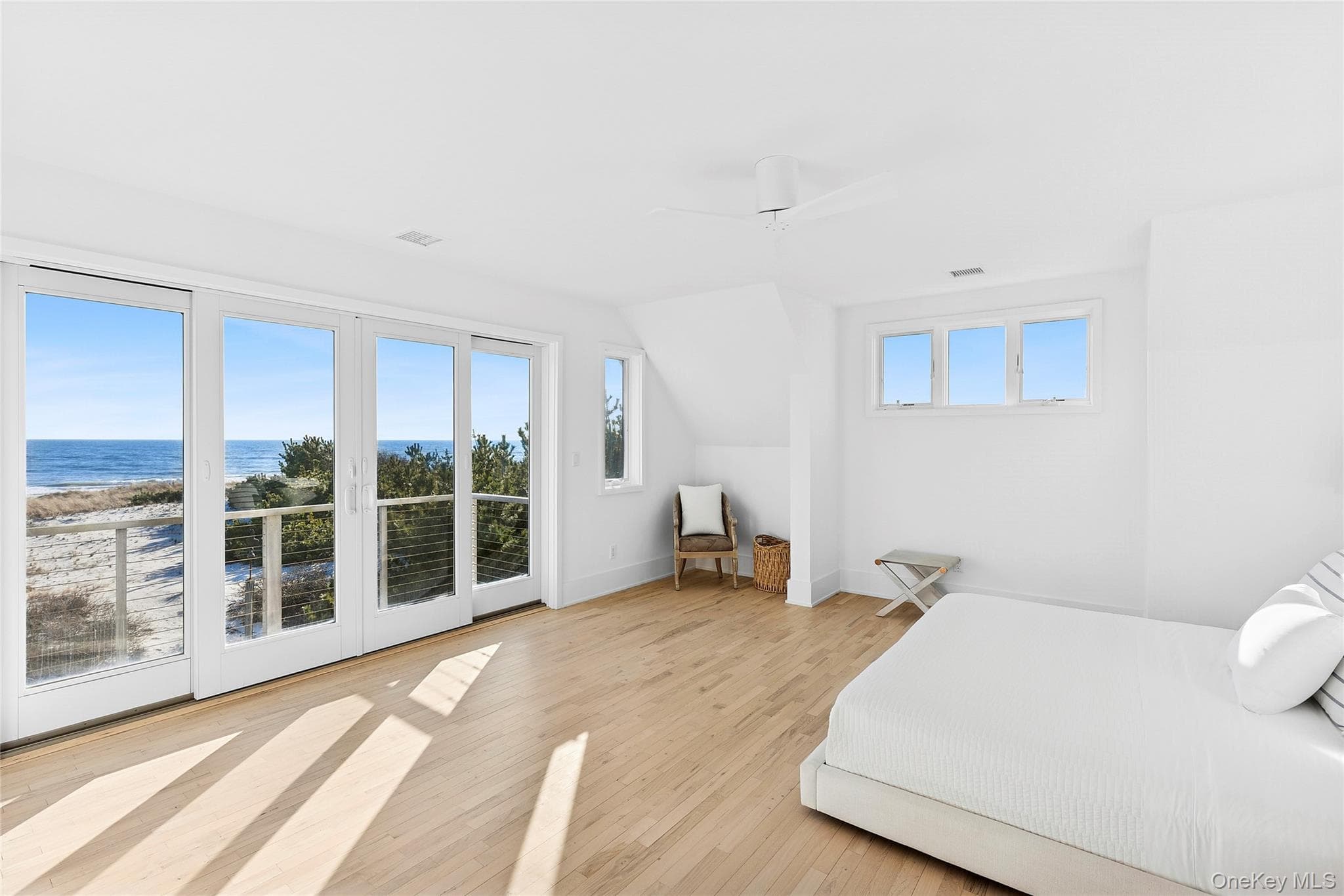 617 Dune Road thumbnail 16