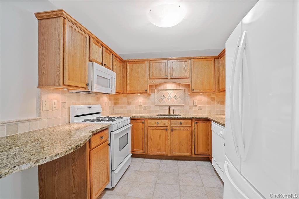 915 Altessa Boulevard thumbnail 2