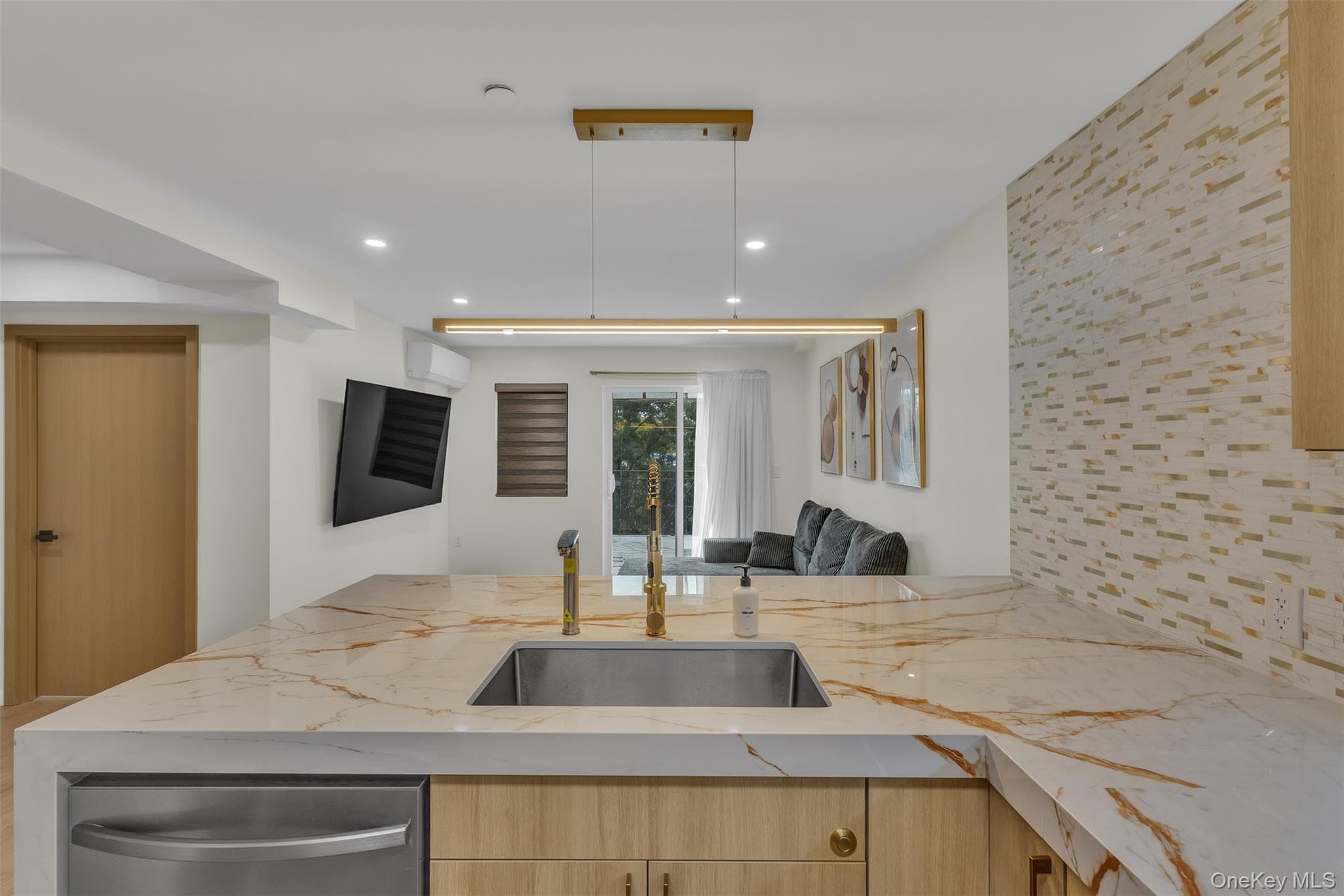 7119 162nd Street Unit: 4E thumbnail 6